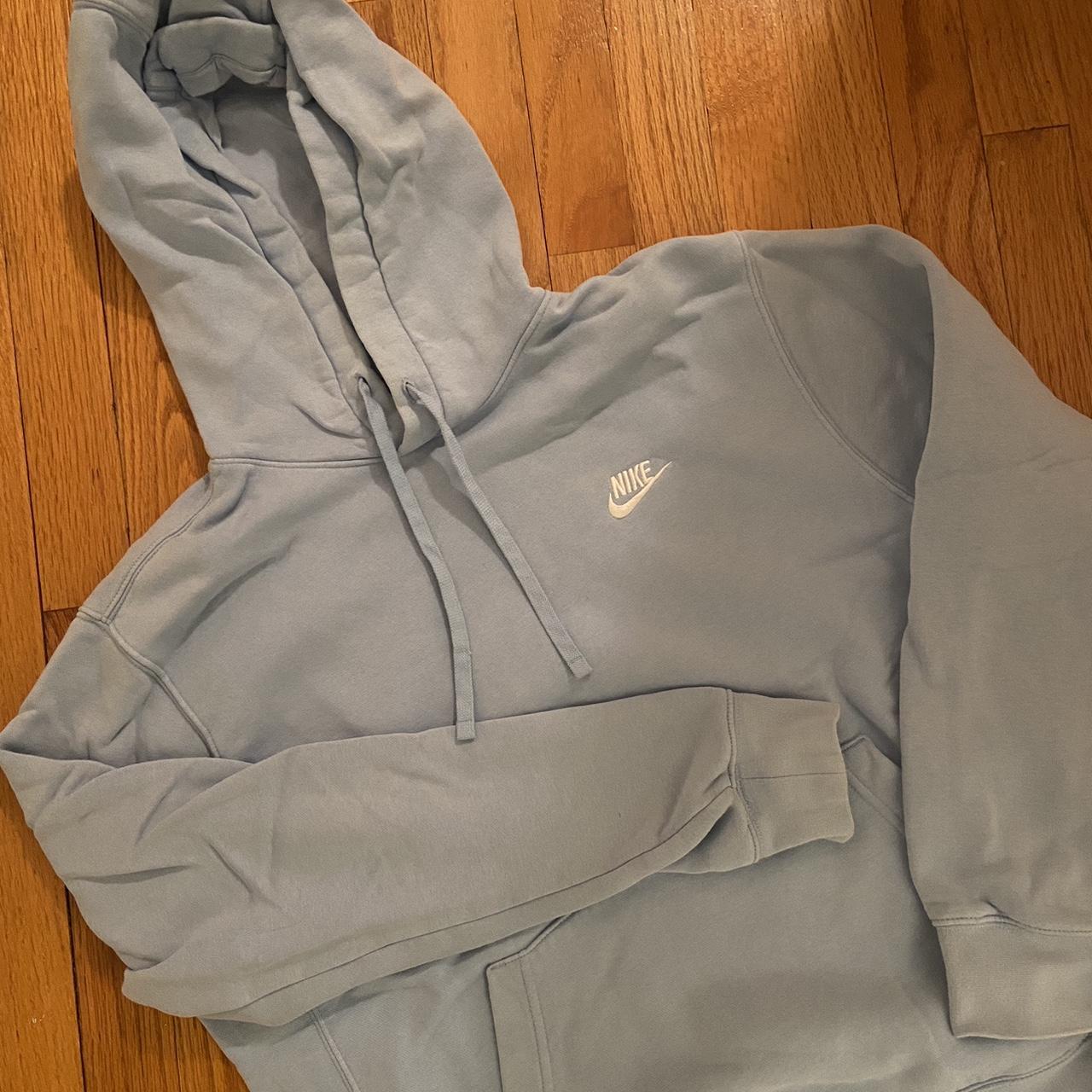 light blue nike sweatshirt mens