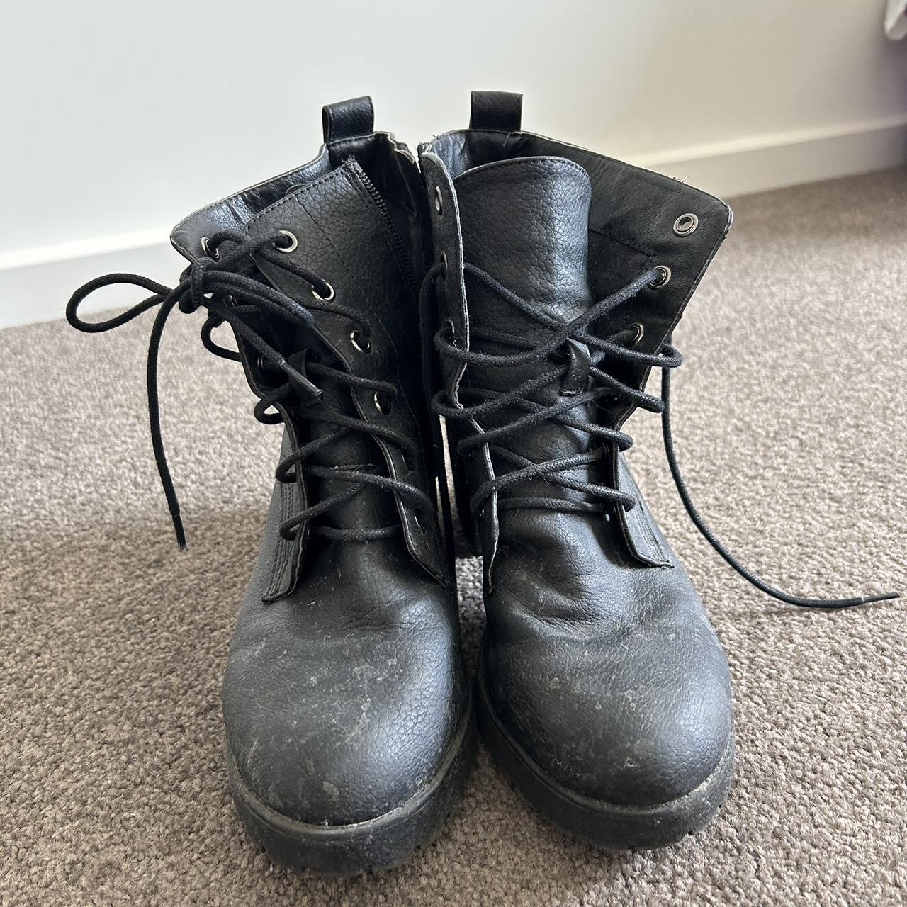 Boot with block heels. Will clean once sold. In very... - Depop