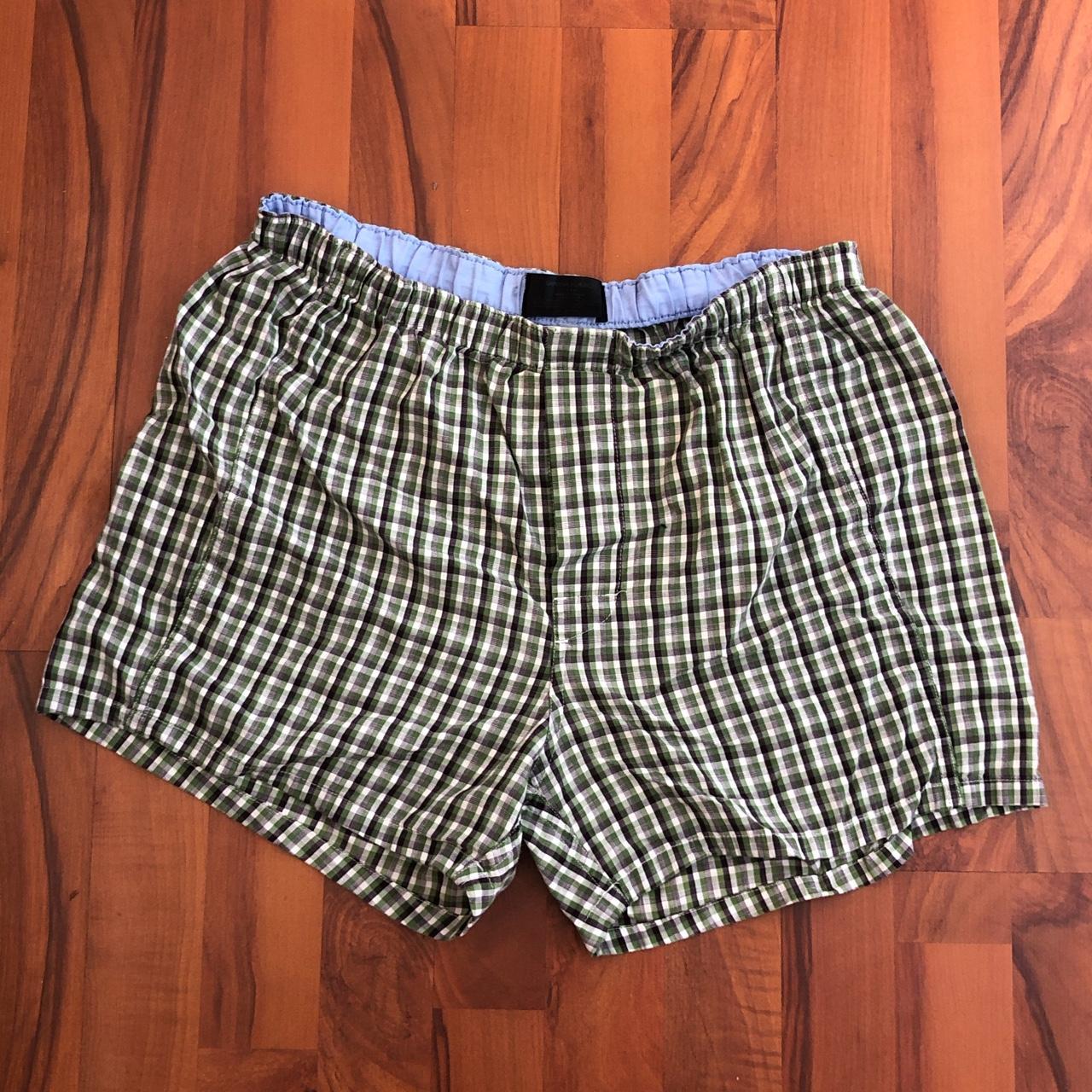 Banana Republic Women's Green and Cream Shorts