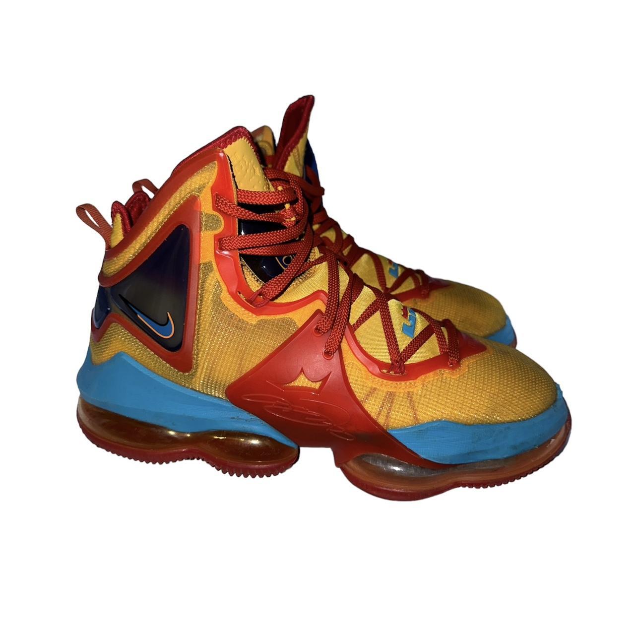 tune squad shoes men