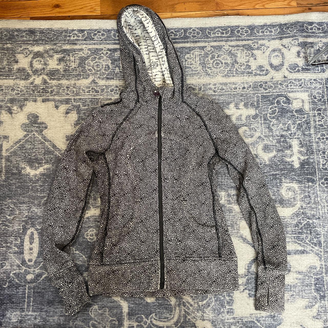 DHGATE Scuba Sweatshirt von Lululemon Tag is still - Depop