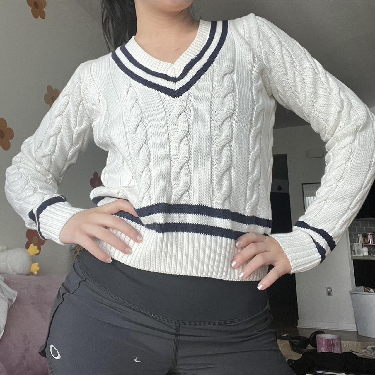 Cable knit v neck sweater Size: xs Model is 5”4,... - Depop