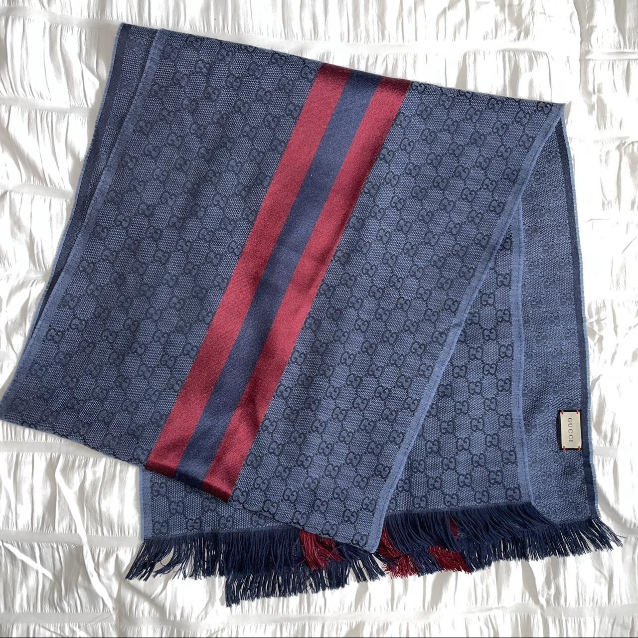 Gucci Men's Scarf-wraps | Depop