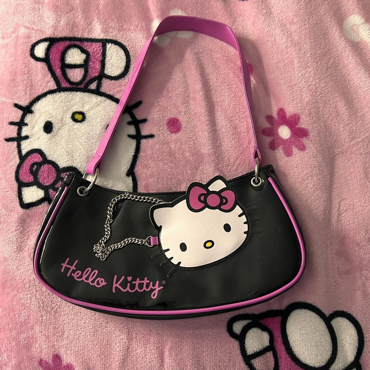 Pricing help on this 2004 hello kitty NWT shoulder purse? I can't find the  exact purse anywhere, thanks! : r/Depop