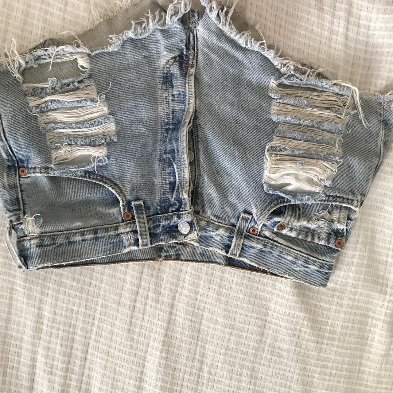 Mid rise vintage Levi ripped shorts Best fit size 8-10 - Depop