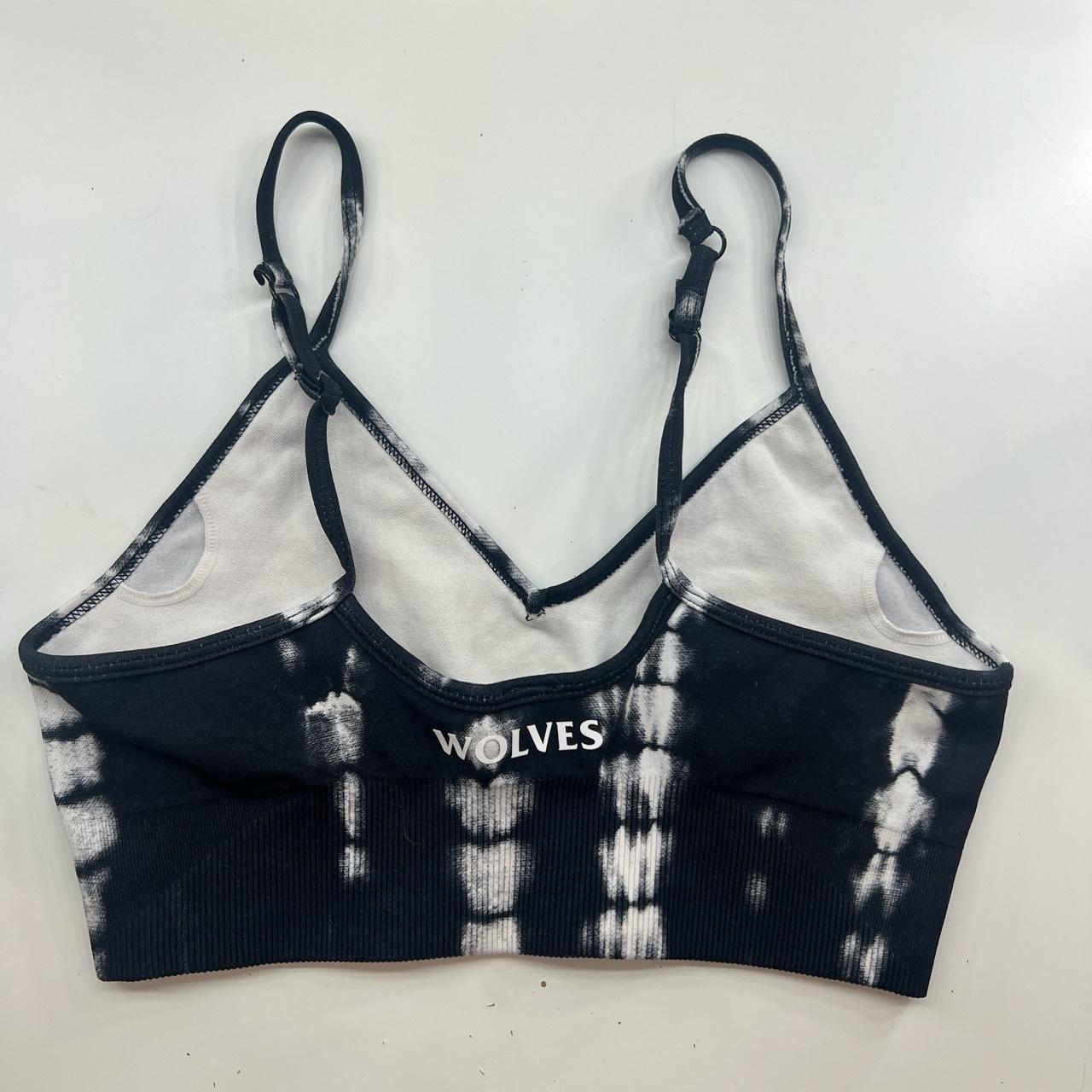 Darc Sport Sports Bra Size Small Has Black Depop