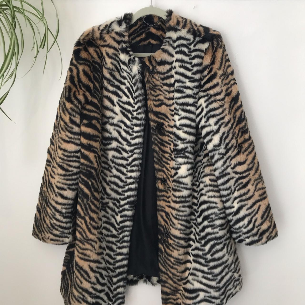tiger print faux fur coat - Depop