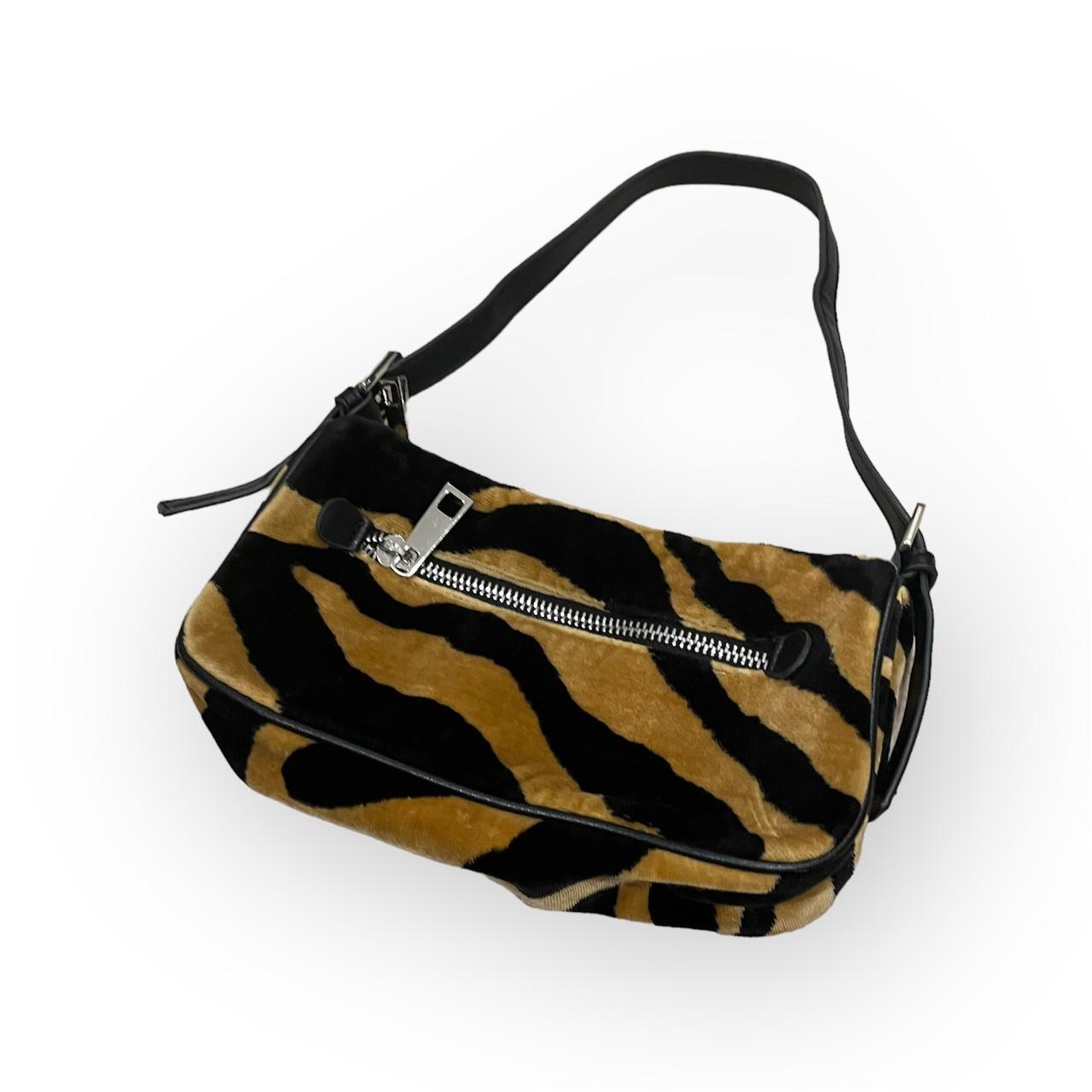 TOPSHOP TIGER PRINT SHOULDER BAG THIS WAS SUCH A. Depop