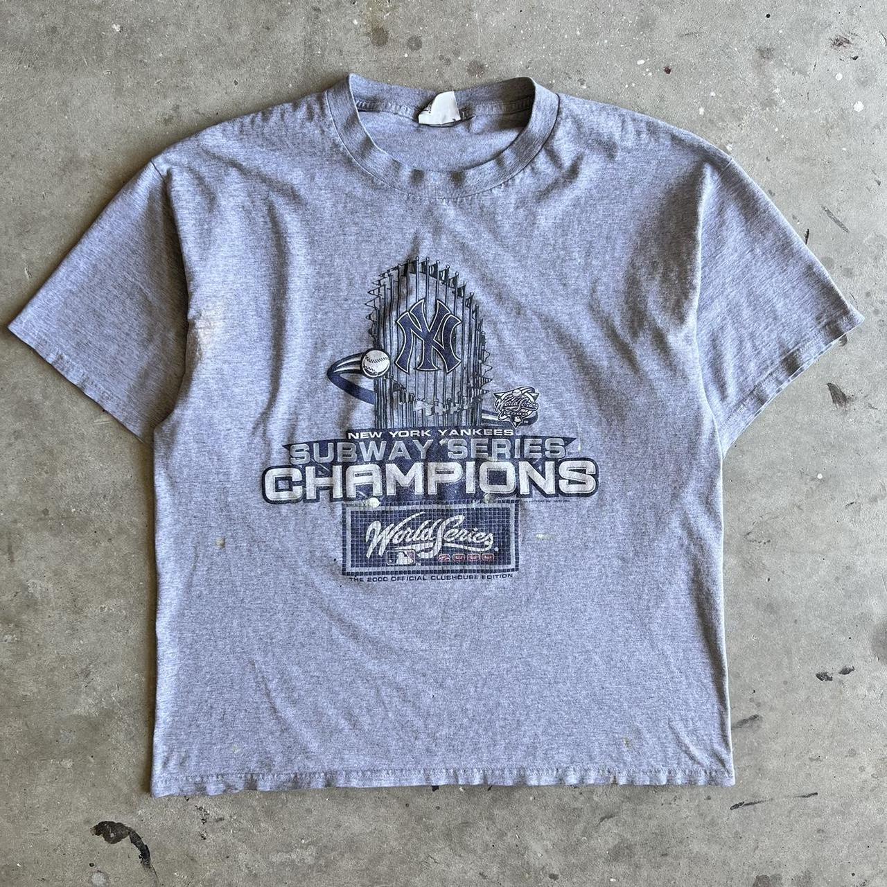 2000 New York Yankees Subway World Series Champions Clubhouse LEE Sport  T-Shirt