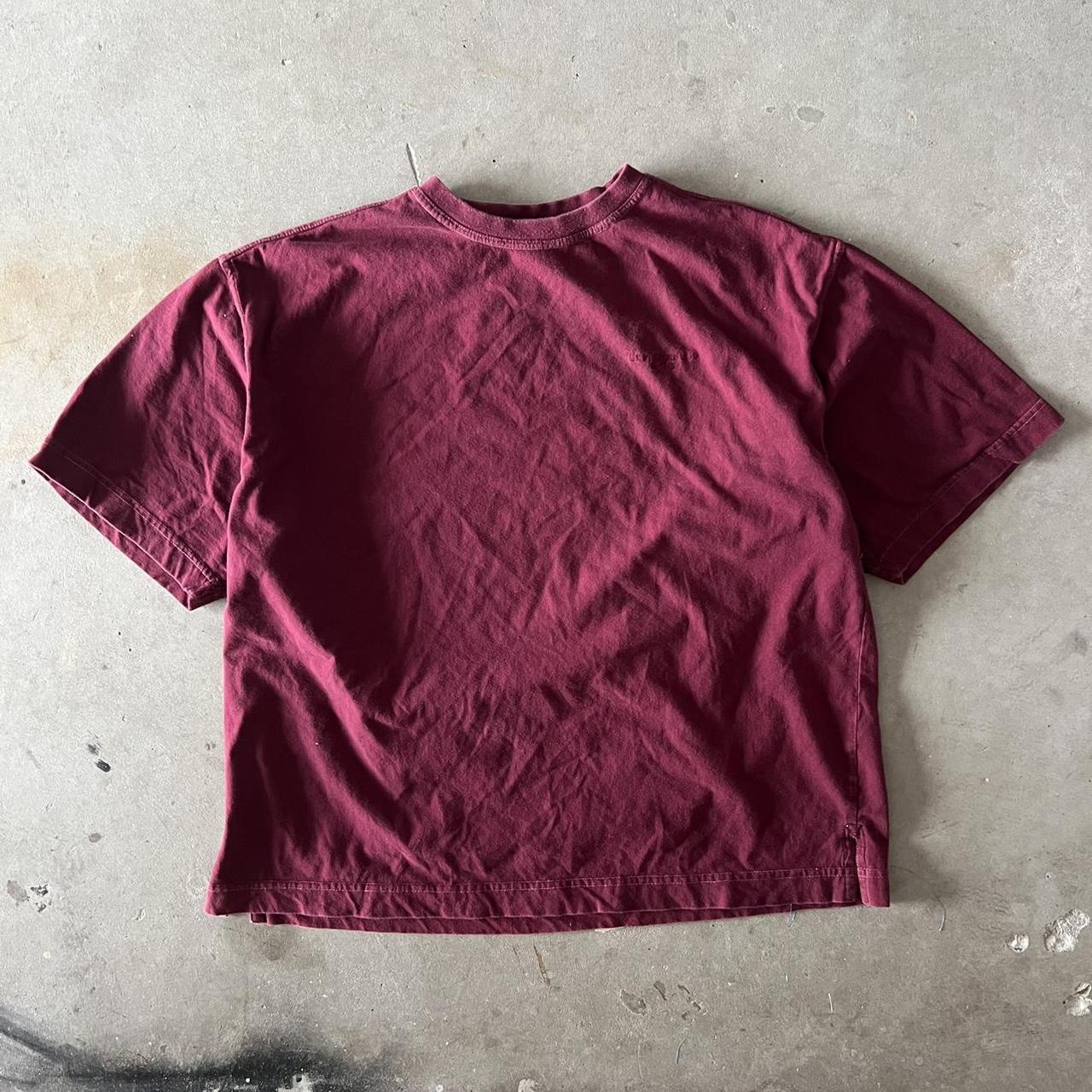 levi's maroon t shirt