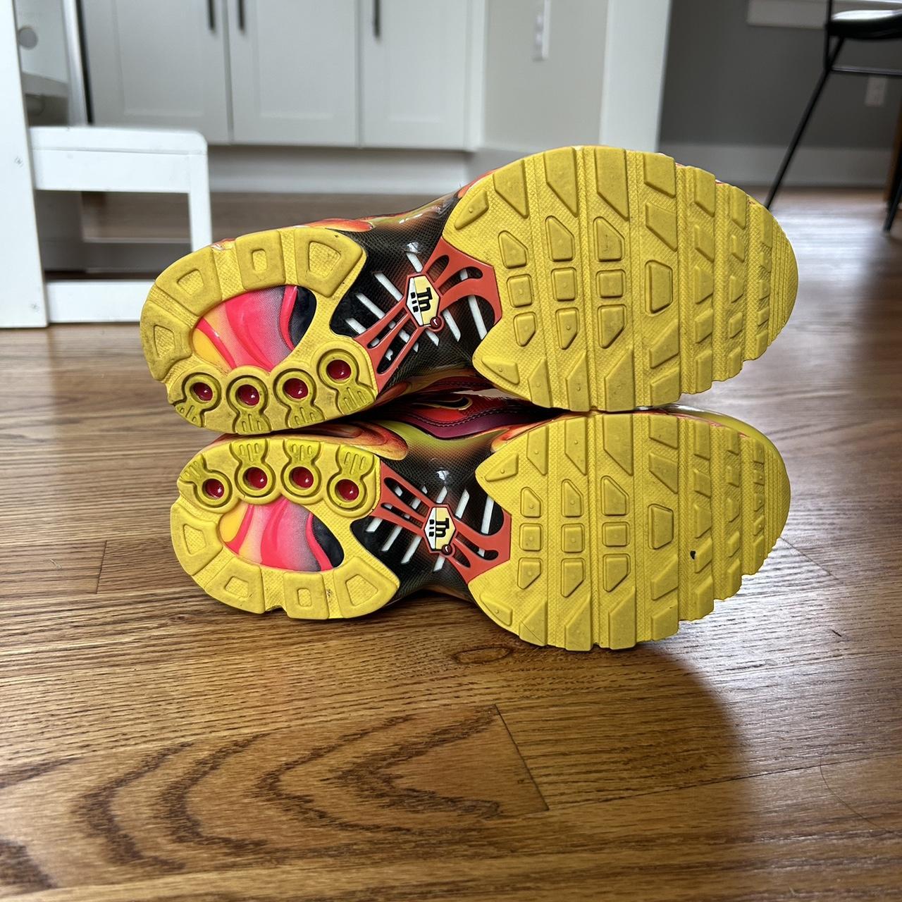 AIR MAX PLUS GS buy 'CHROME YELLOW' Sz 4.5Y