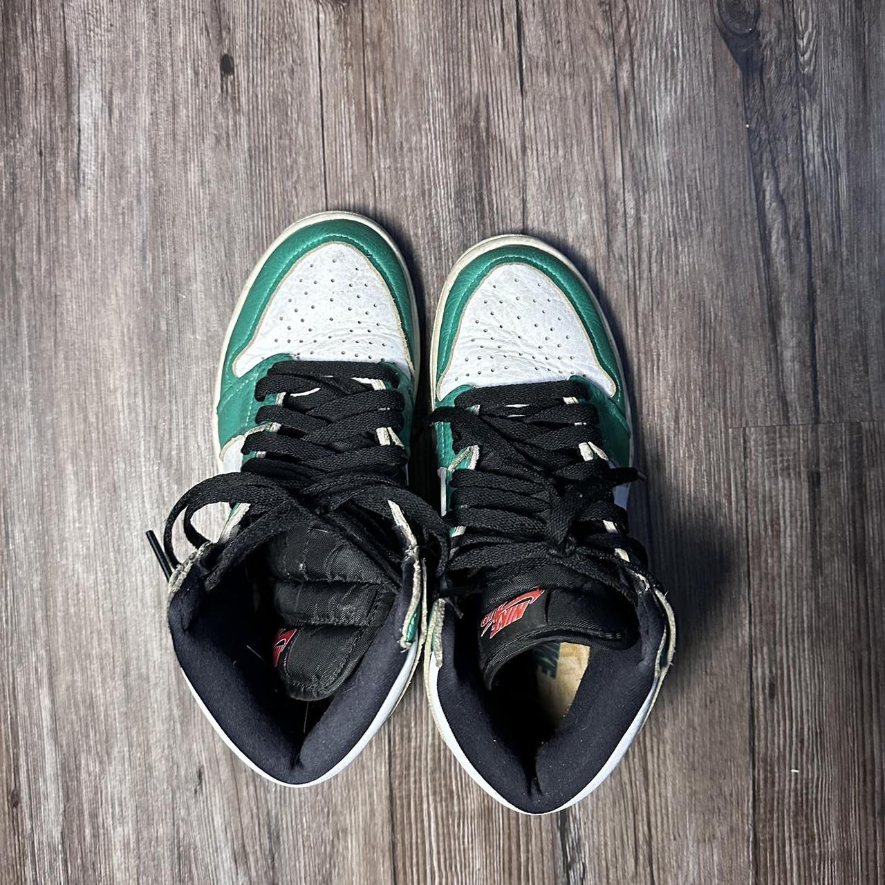 womens jordan 1 footlocker