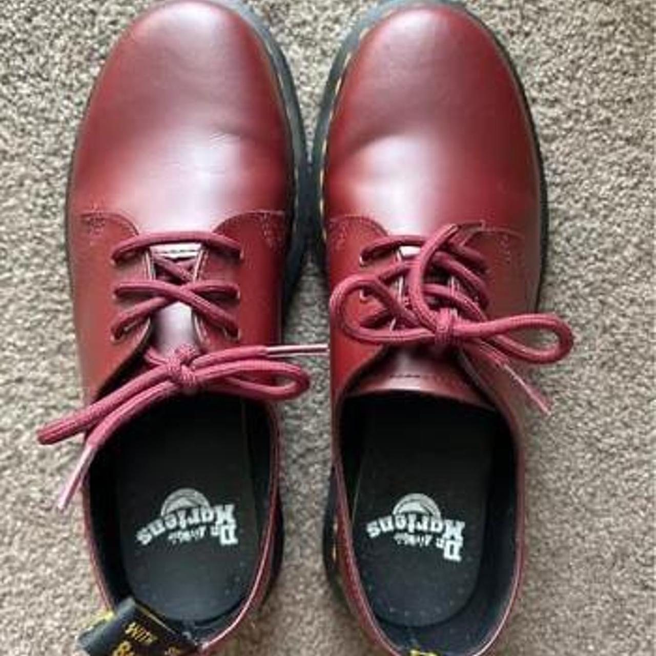 Martens hotsell low cut