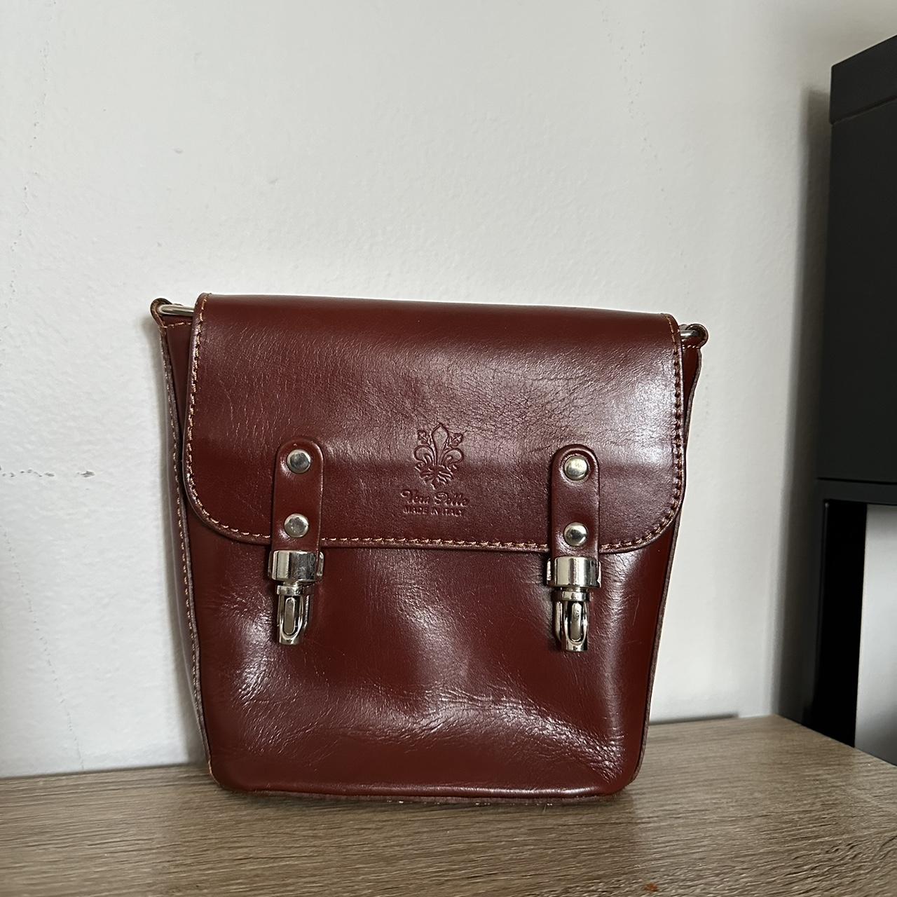 Vera Pelle Brown Leather Purse, Strap. Italy