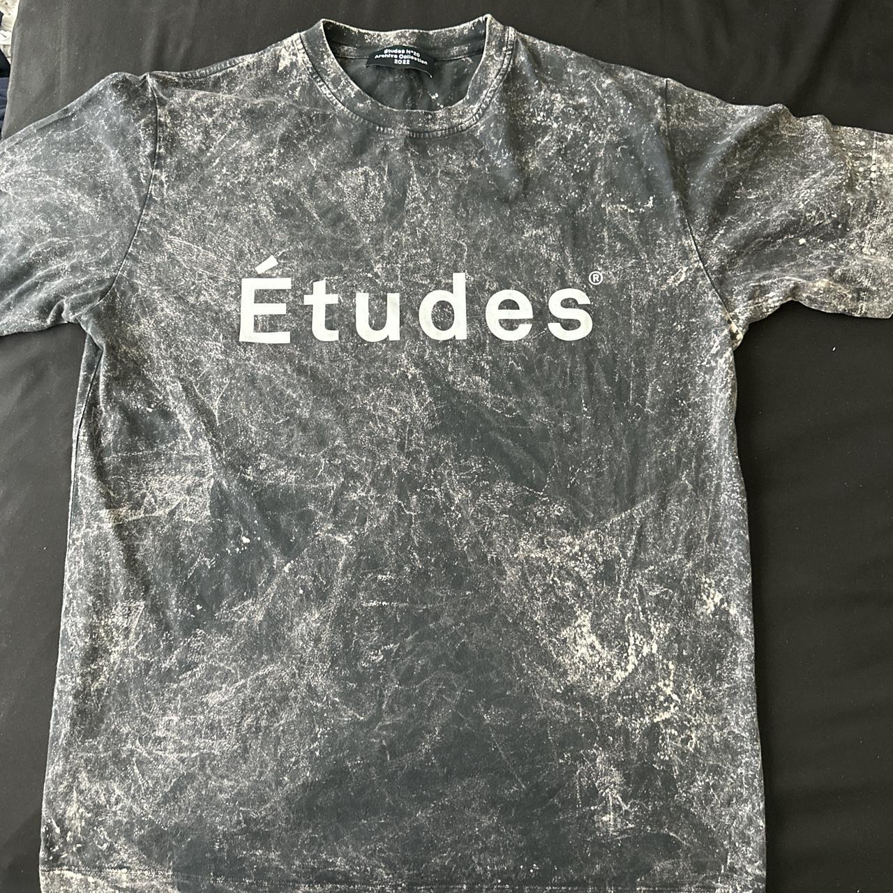 Études Men's Black and White T-shirt