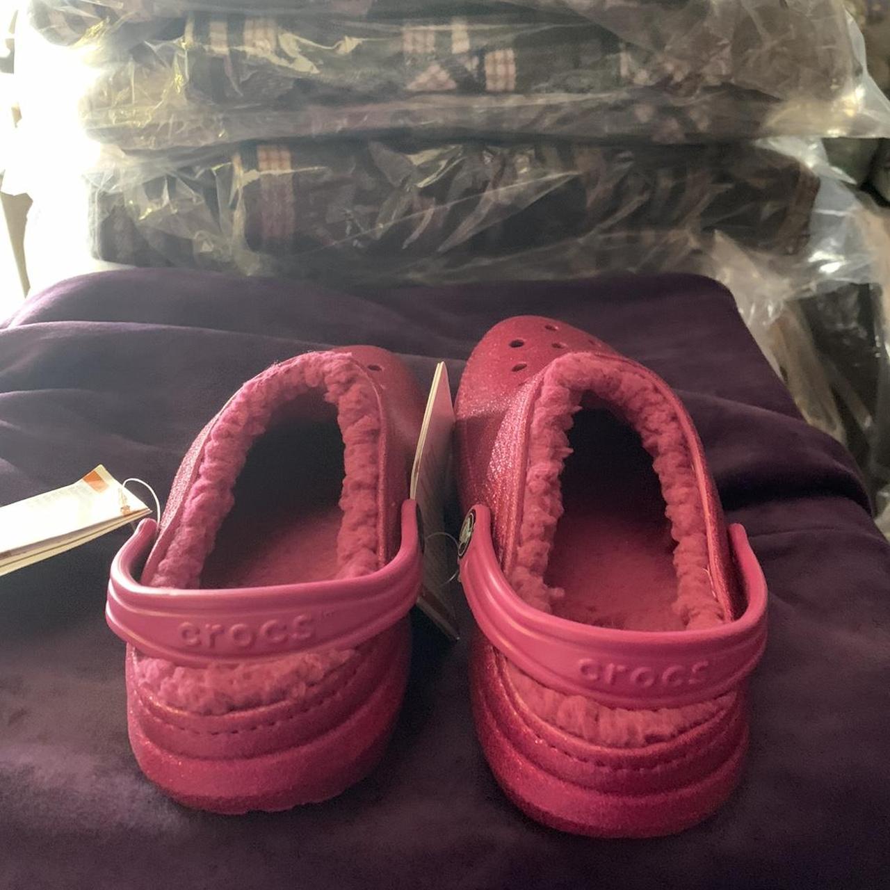 Crocs Pink Slippers (2)