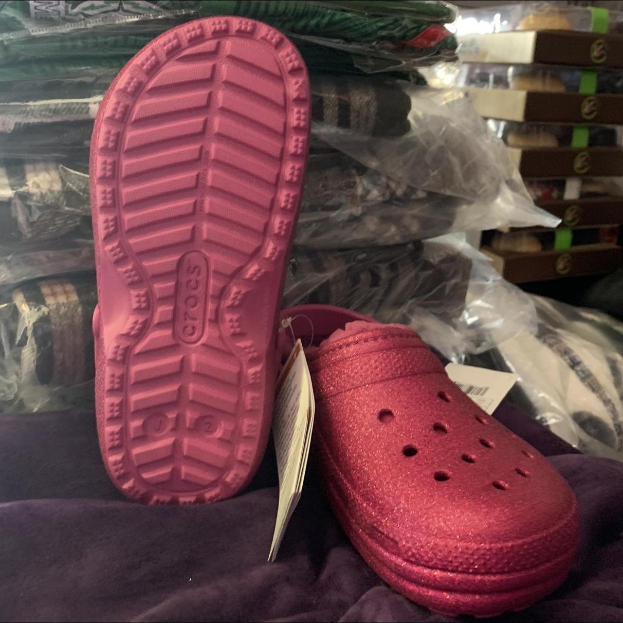 Crocs Pink Slippers (4)