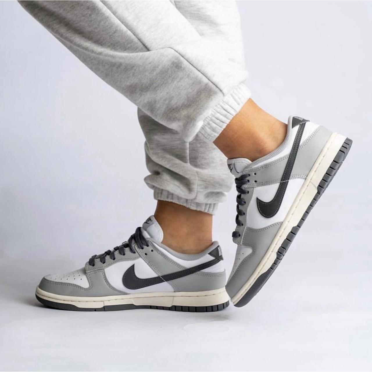 Nike Dunk Low, Light Smoke Grey, Size AU