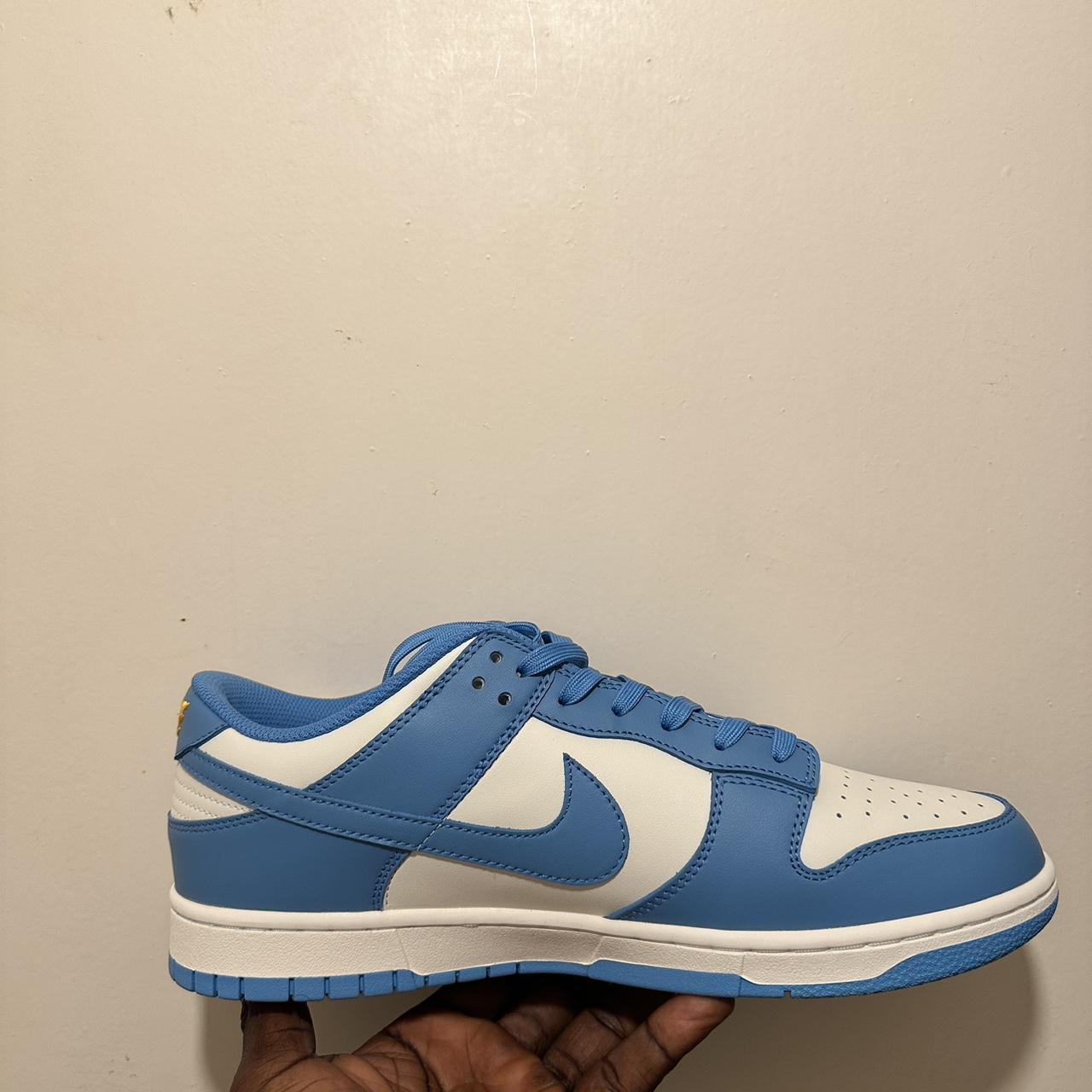 Nike Men's Blue Trainers | Depop