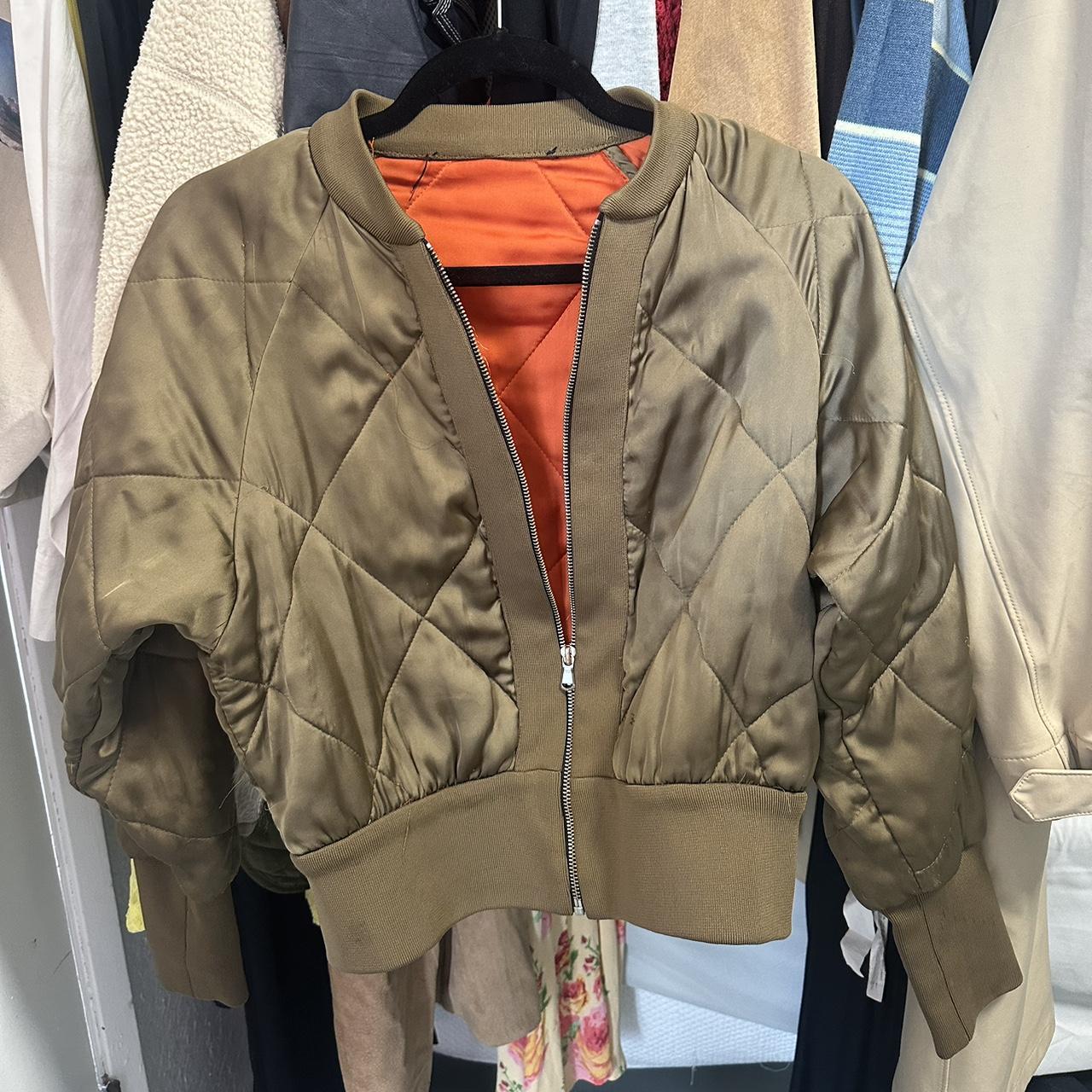 Olive green bomber jacket zara best sale