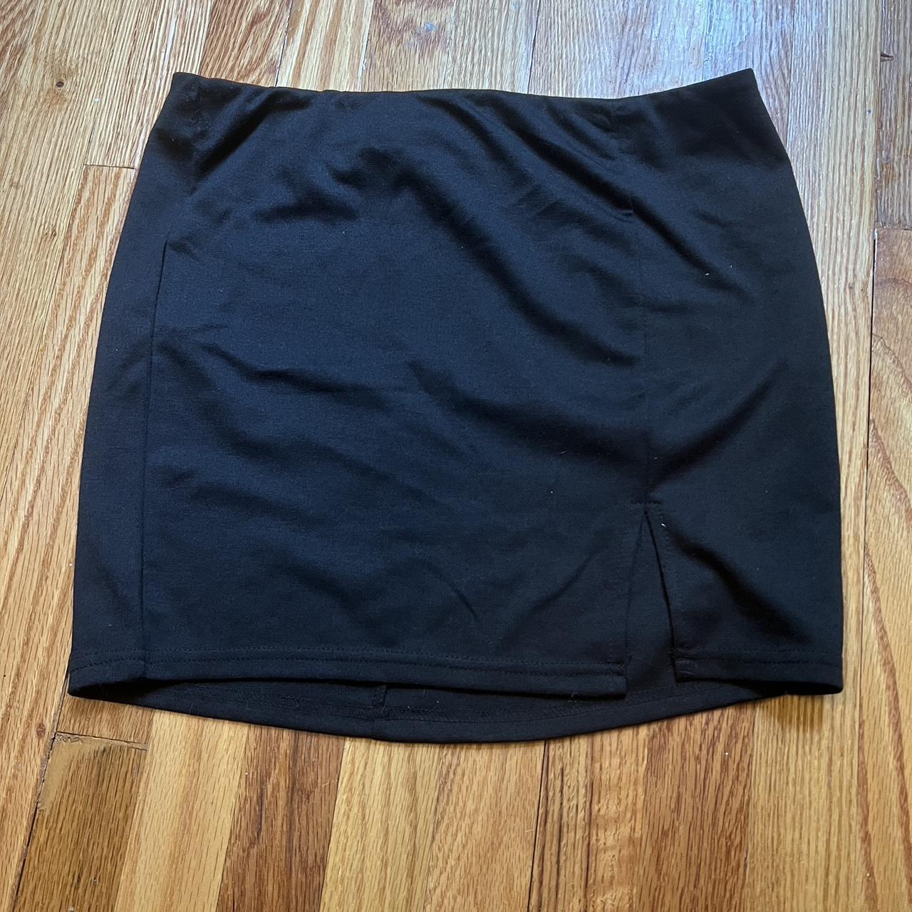 Rue 21 Women's Black Skirt | Depop