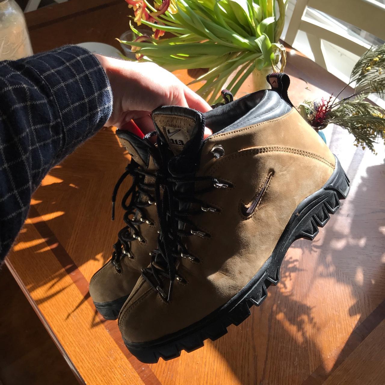 acg nike hiking boots