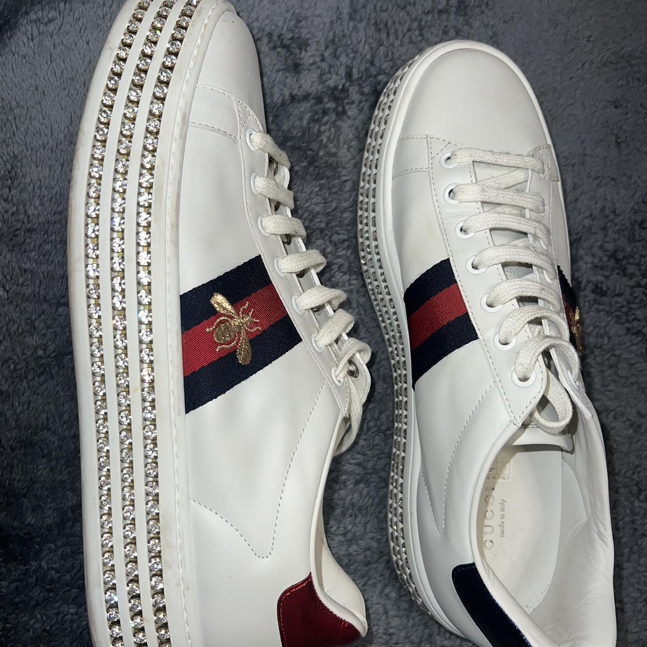 Gucci white sales bee trainers