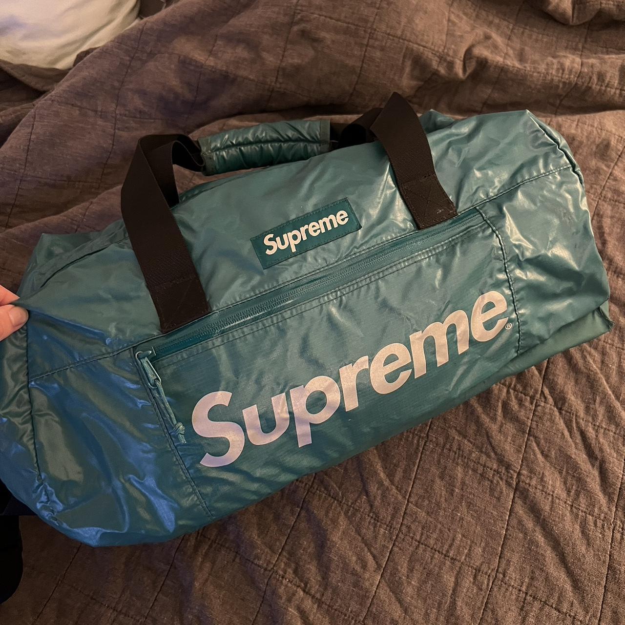 Supreme Duffle Bag Dark Teal FW17 Has some minor