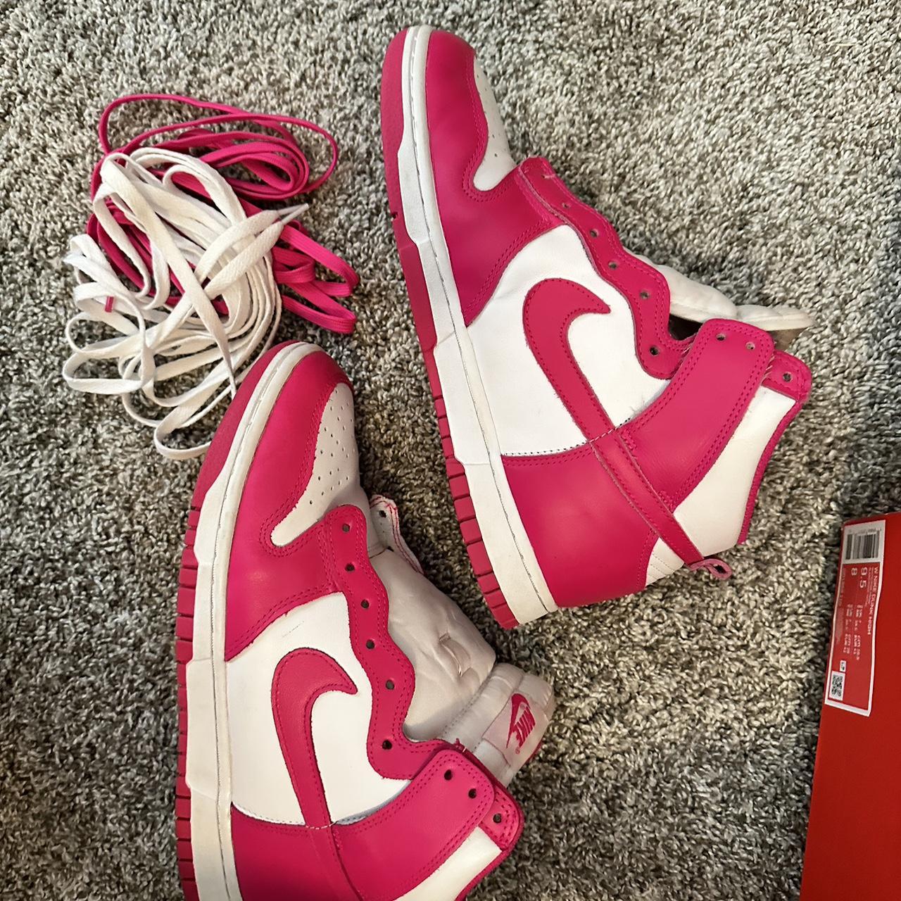 pink jordan dunks