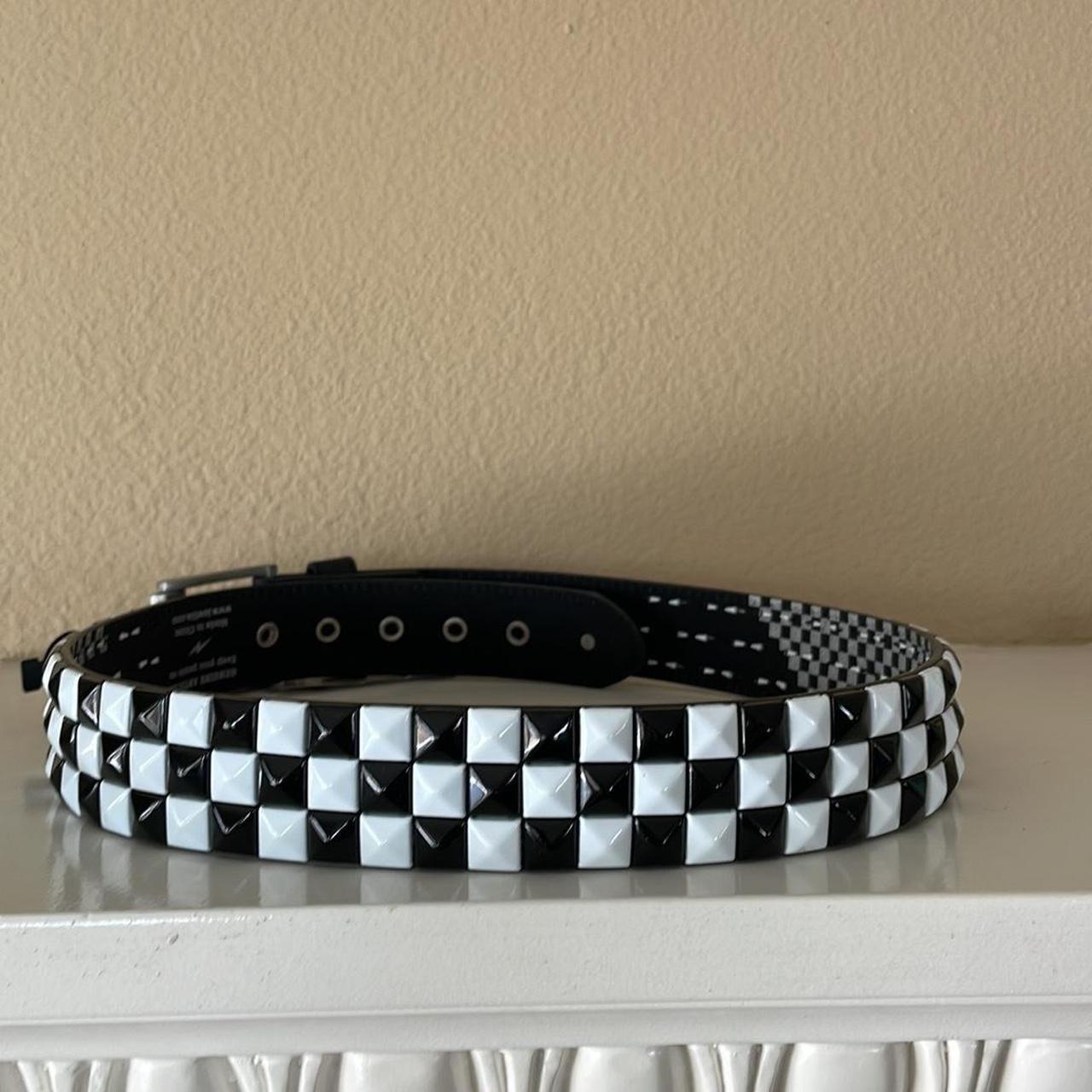 Hot Topic Women's White and Black Belt Depop