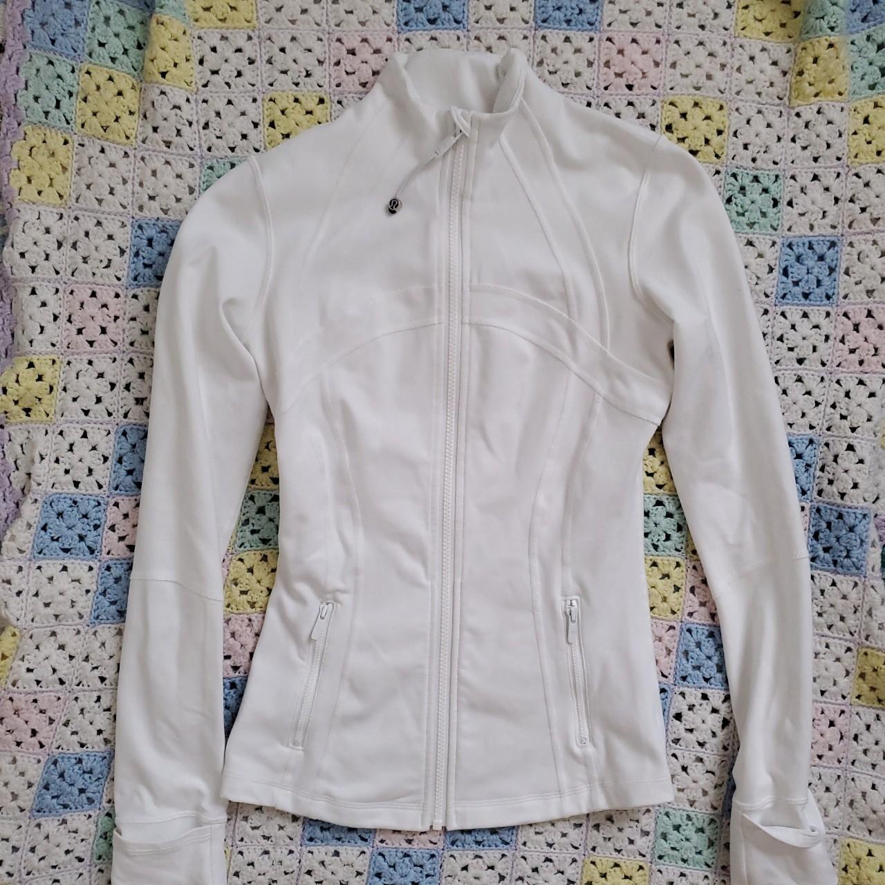 Lululemon Define jacket White Used Size 6/8 - Depop