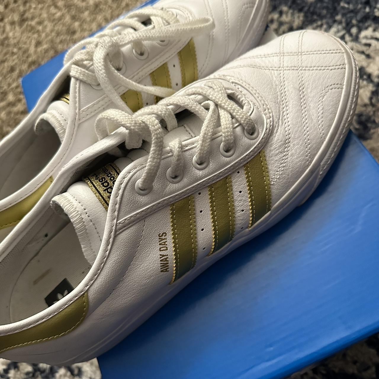 Adidas away days outlet shoes