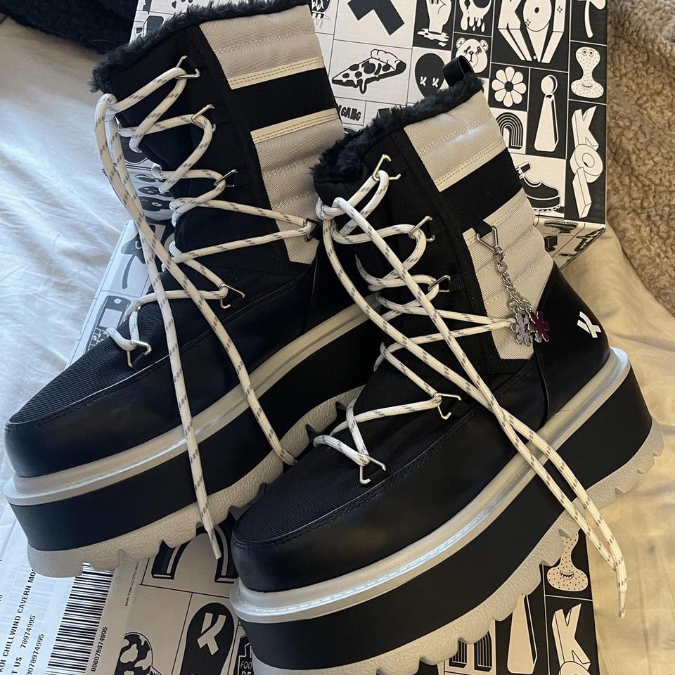 ゆうか⭐︎ KOI Rancor Vilun black lace up platform boots. | Depop