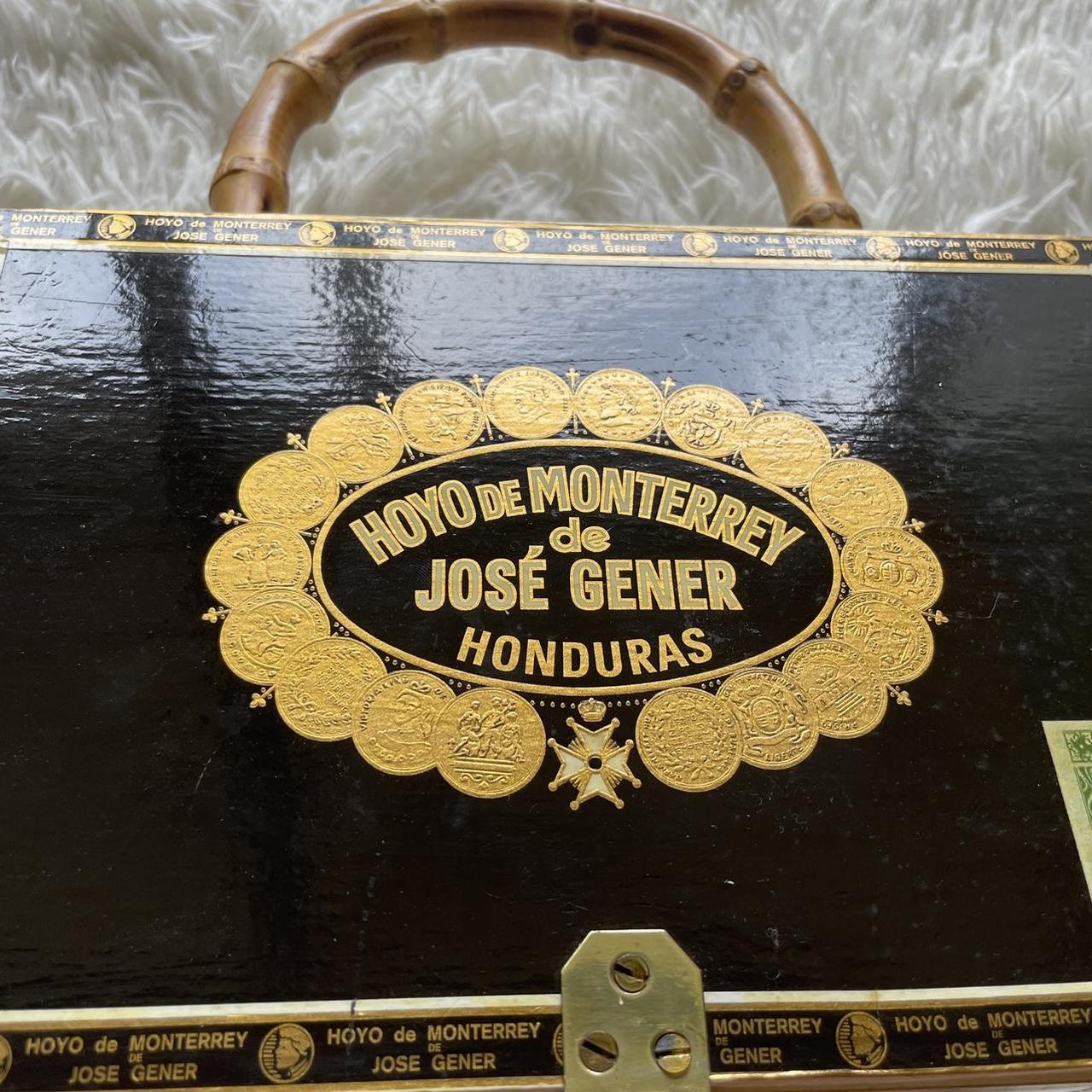 Price drop ✨Audrey Hepburn cigar box purse 👛 Super - Depop