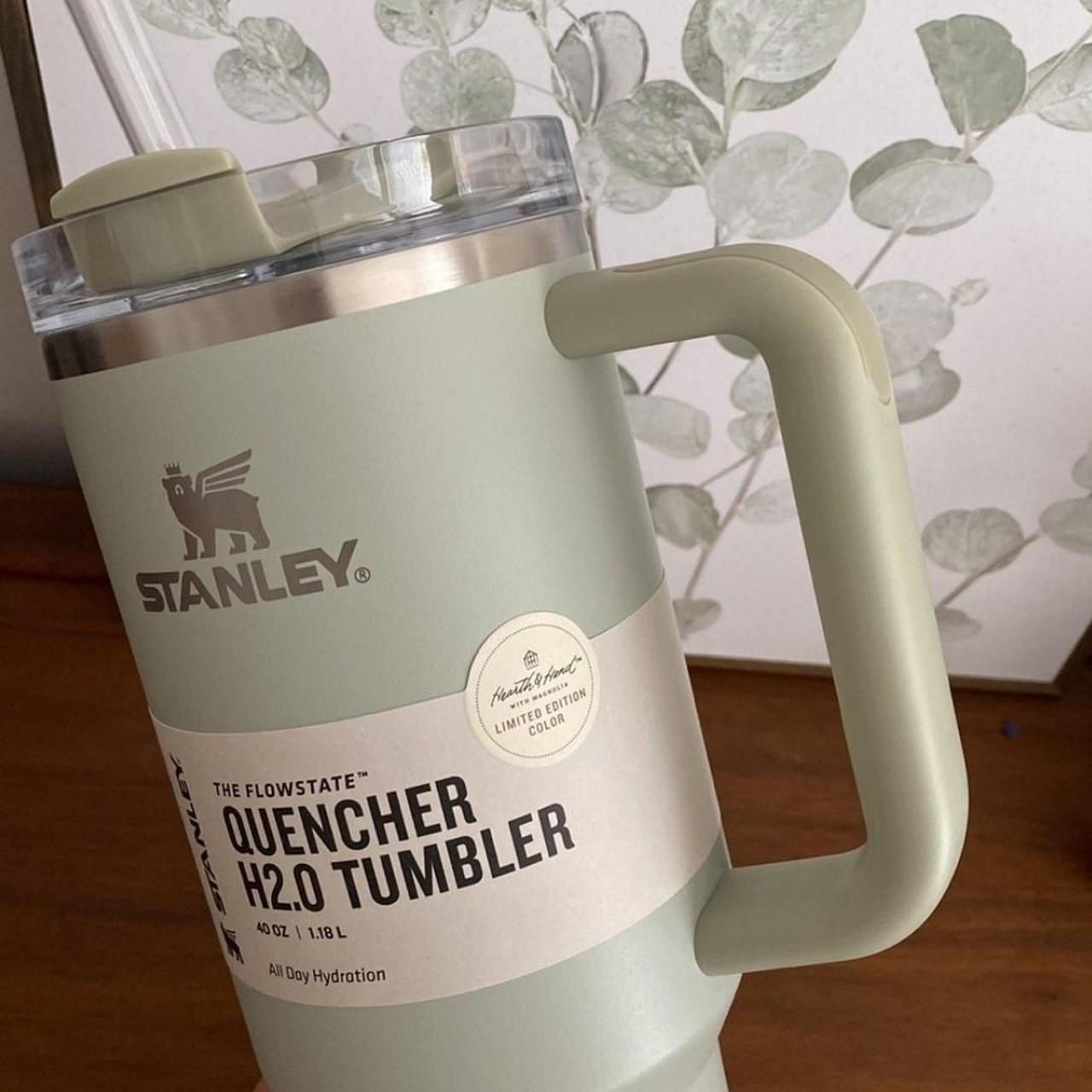 Stanley neutral Quencher H2.0​ Flowstate Tumbler (1.18L)