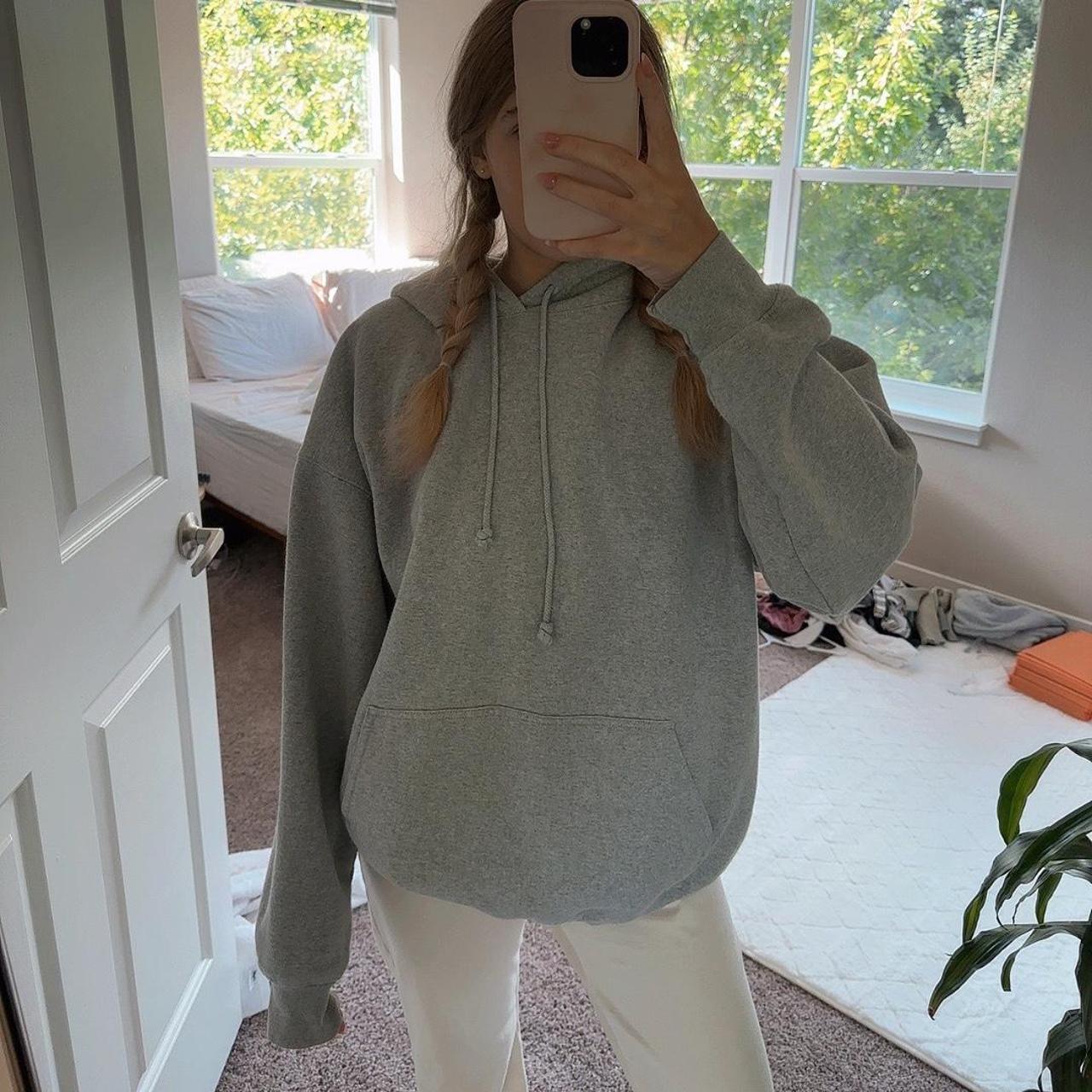 Brandy Melville oversized hoodie No stains nothing... - Depop