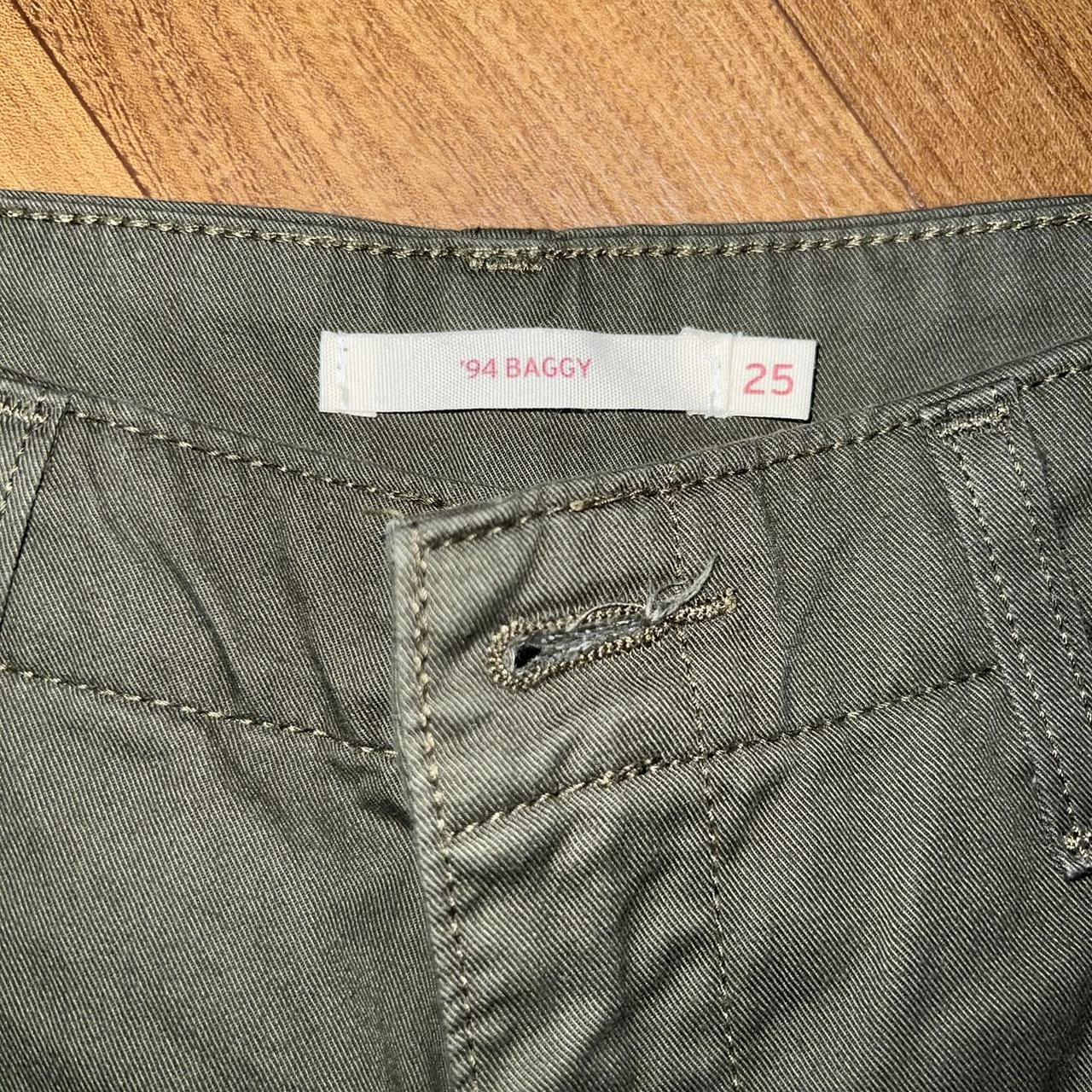 levi cargo pants worn a couple times, no flaws... - Depop