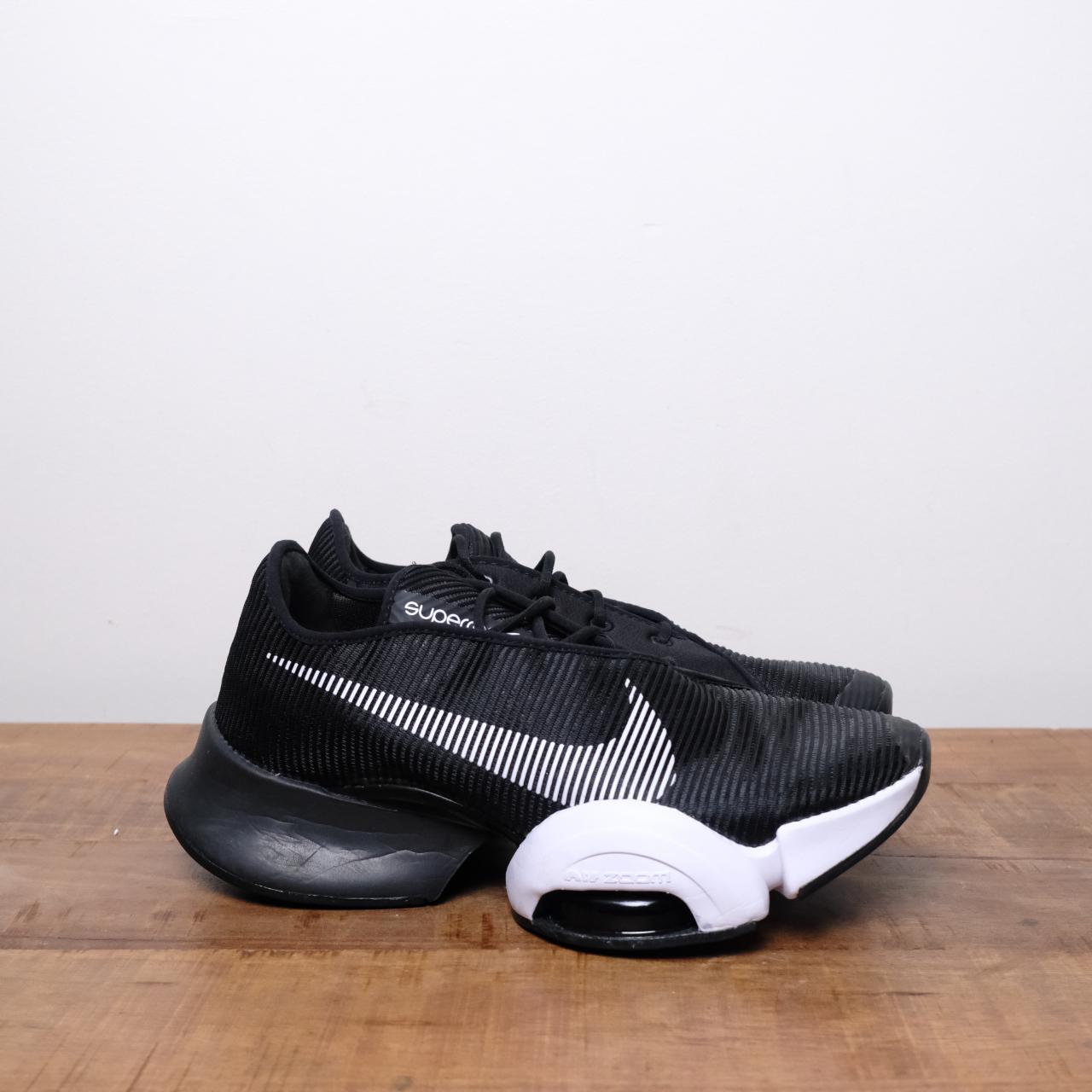 womens bright nike trainers