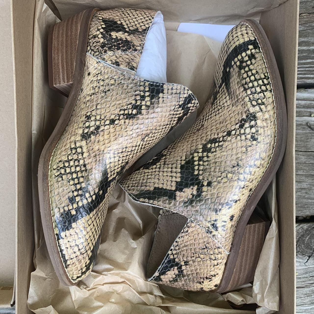 Lucky brand hot sale snakeskin boots