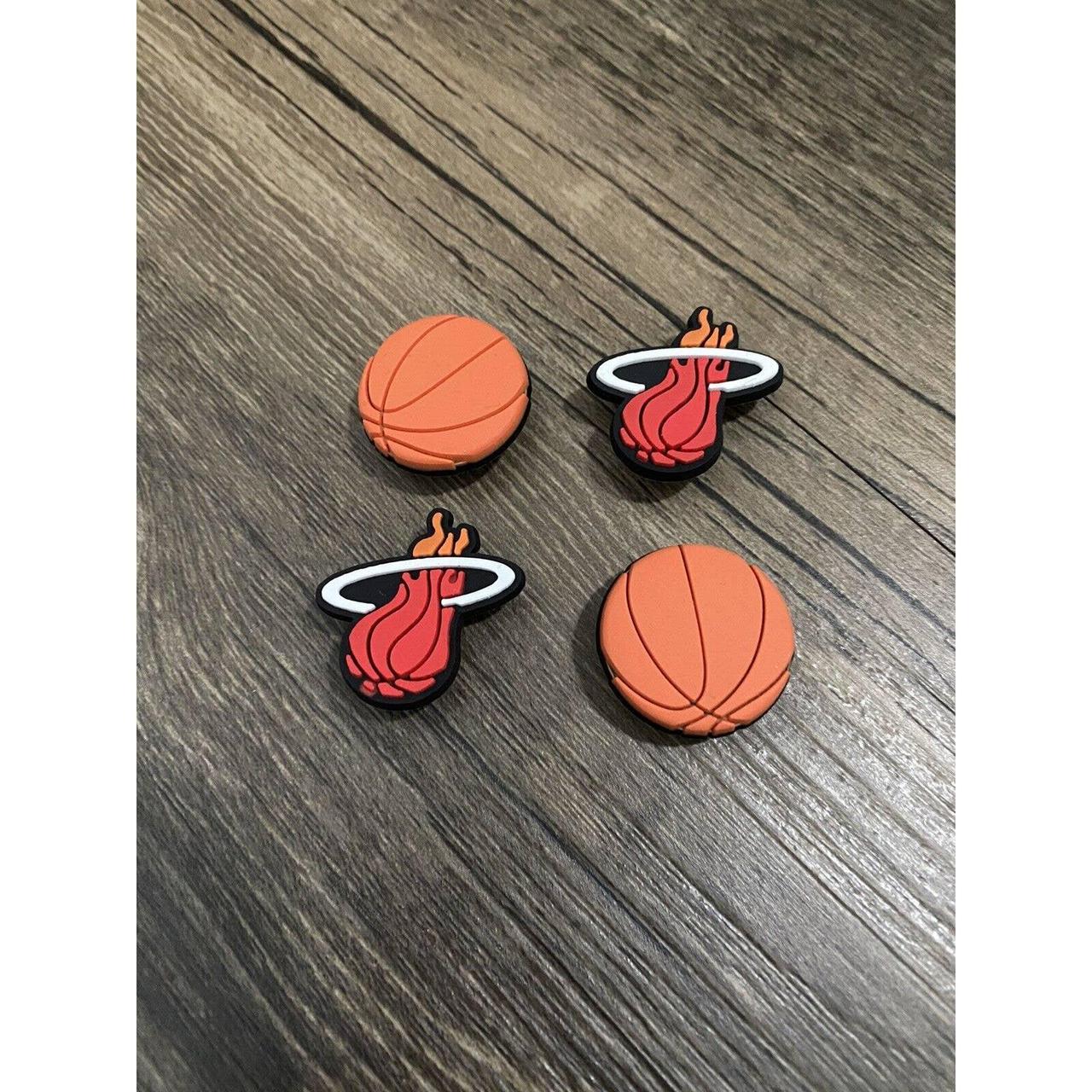 Crocs hot sale basketball charm