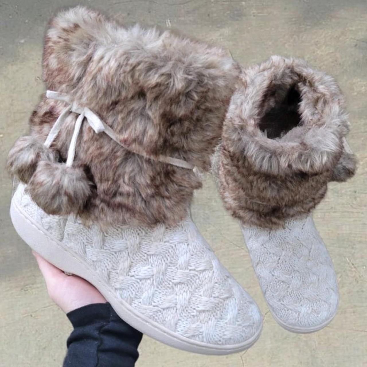 Y2K Fur Boots Brand : Kooba Size : US Women's 9.5 /... - Depop