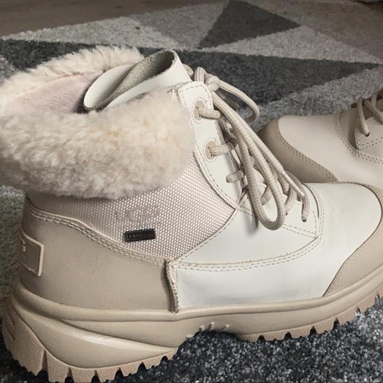 Ugg 2025 boots creme