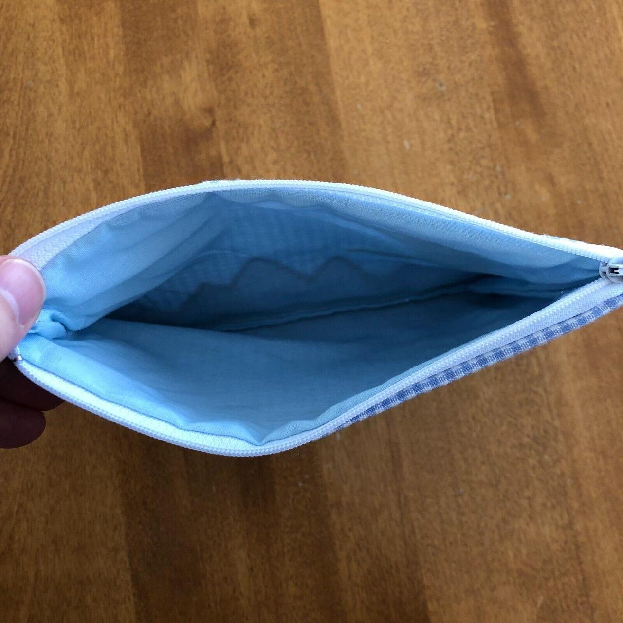 Source Unknown Women's Makeup and toiletry bags -… - image 4