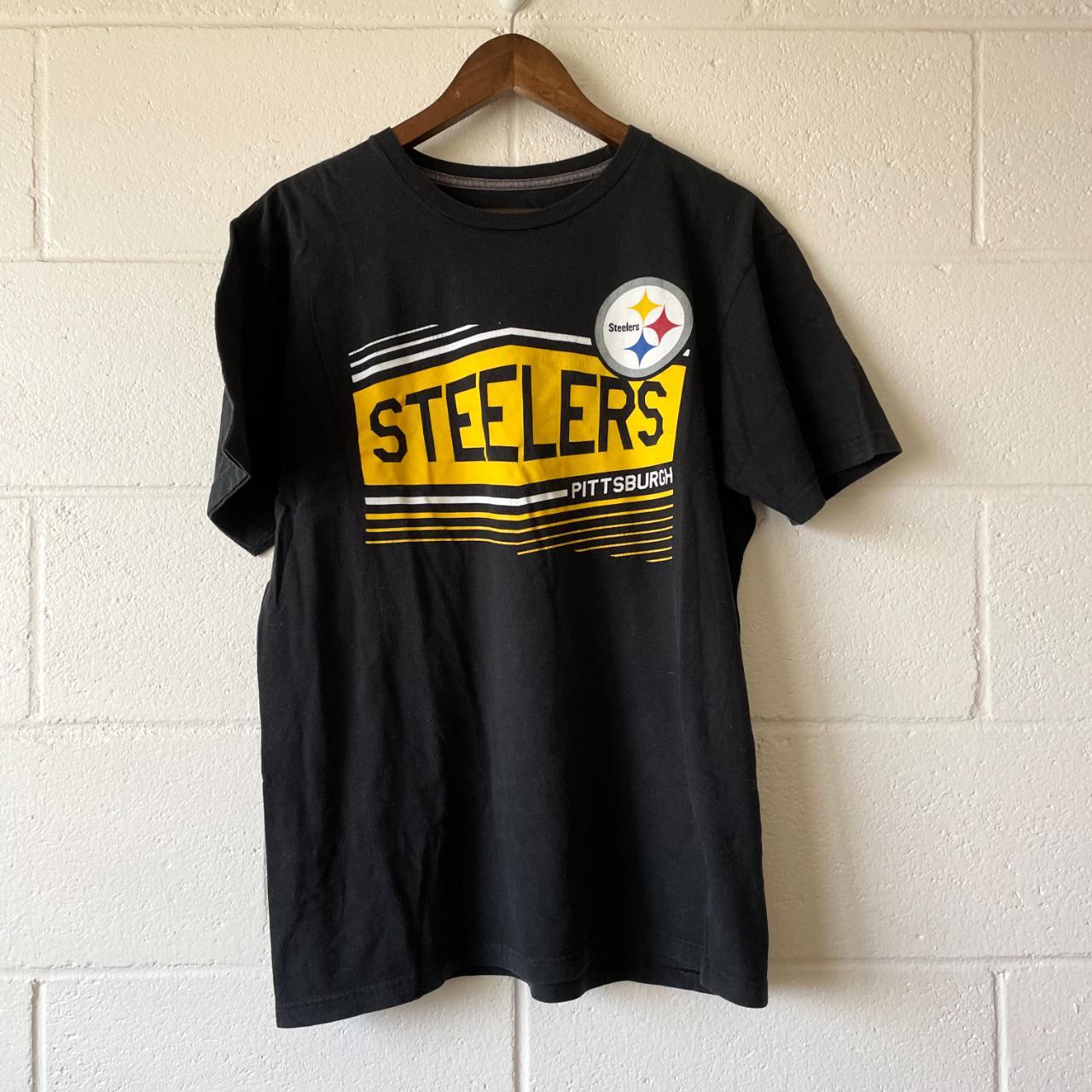 NFL Men's Black and Yellow T-shirt | Depop