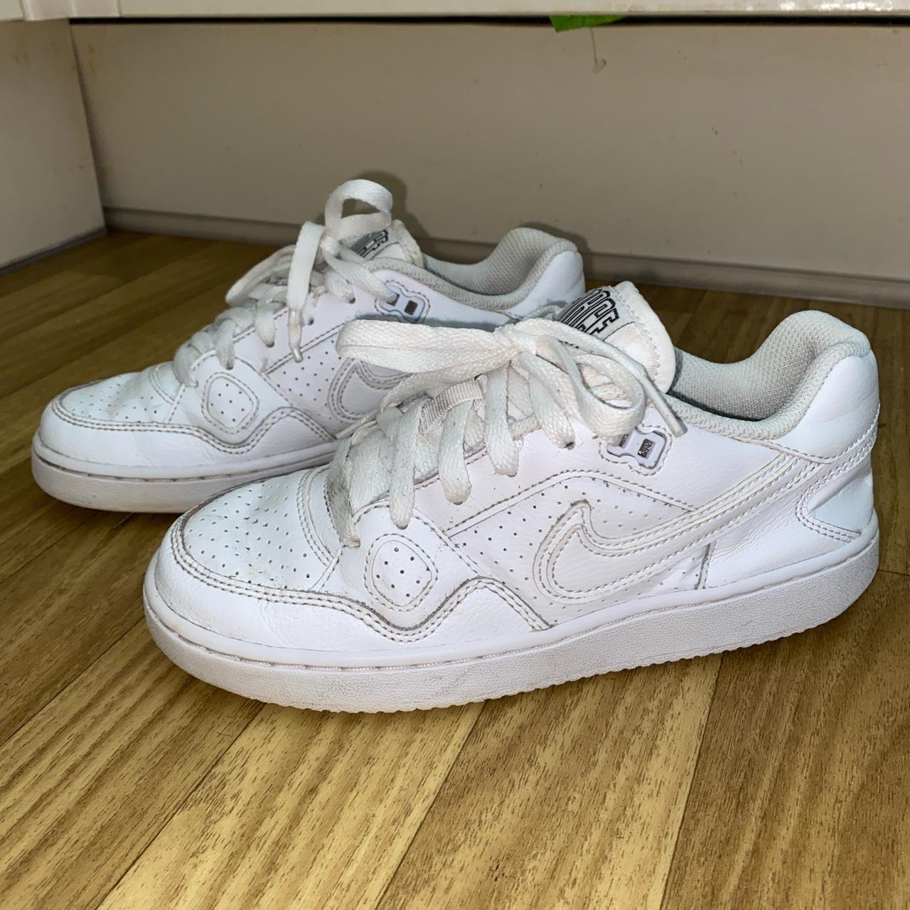 womens nike force trainers