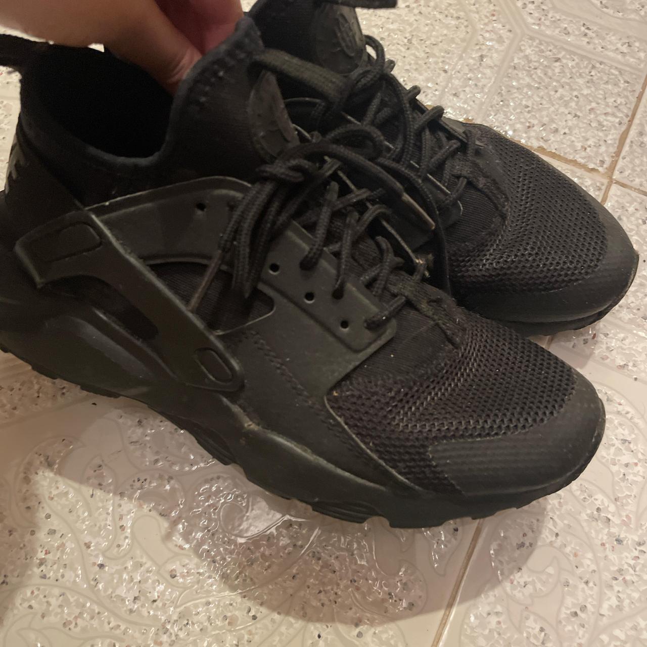 all black huaraches junior