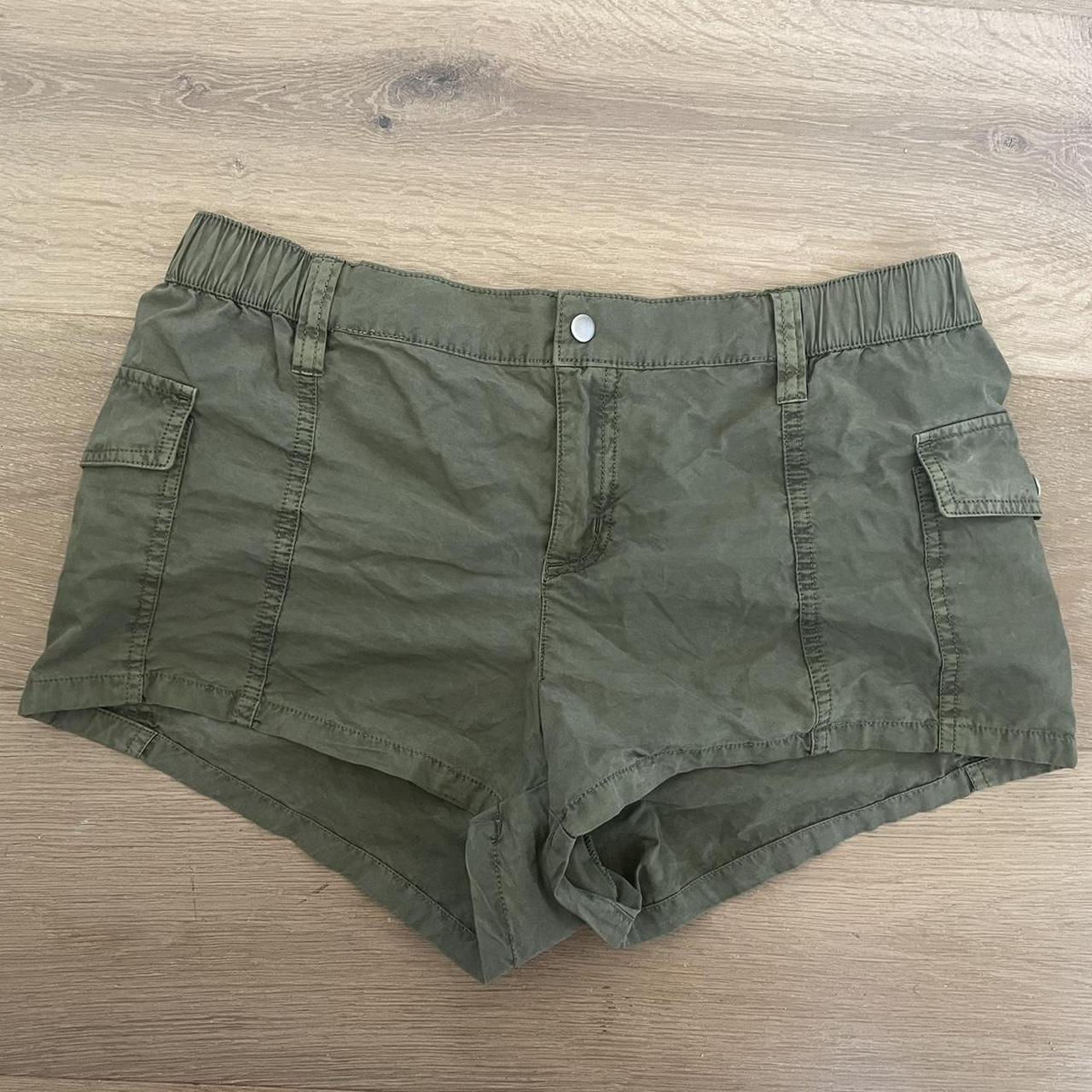 Urban Outfitters Women's Khaki Shorts | Depop