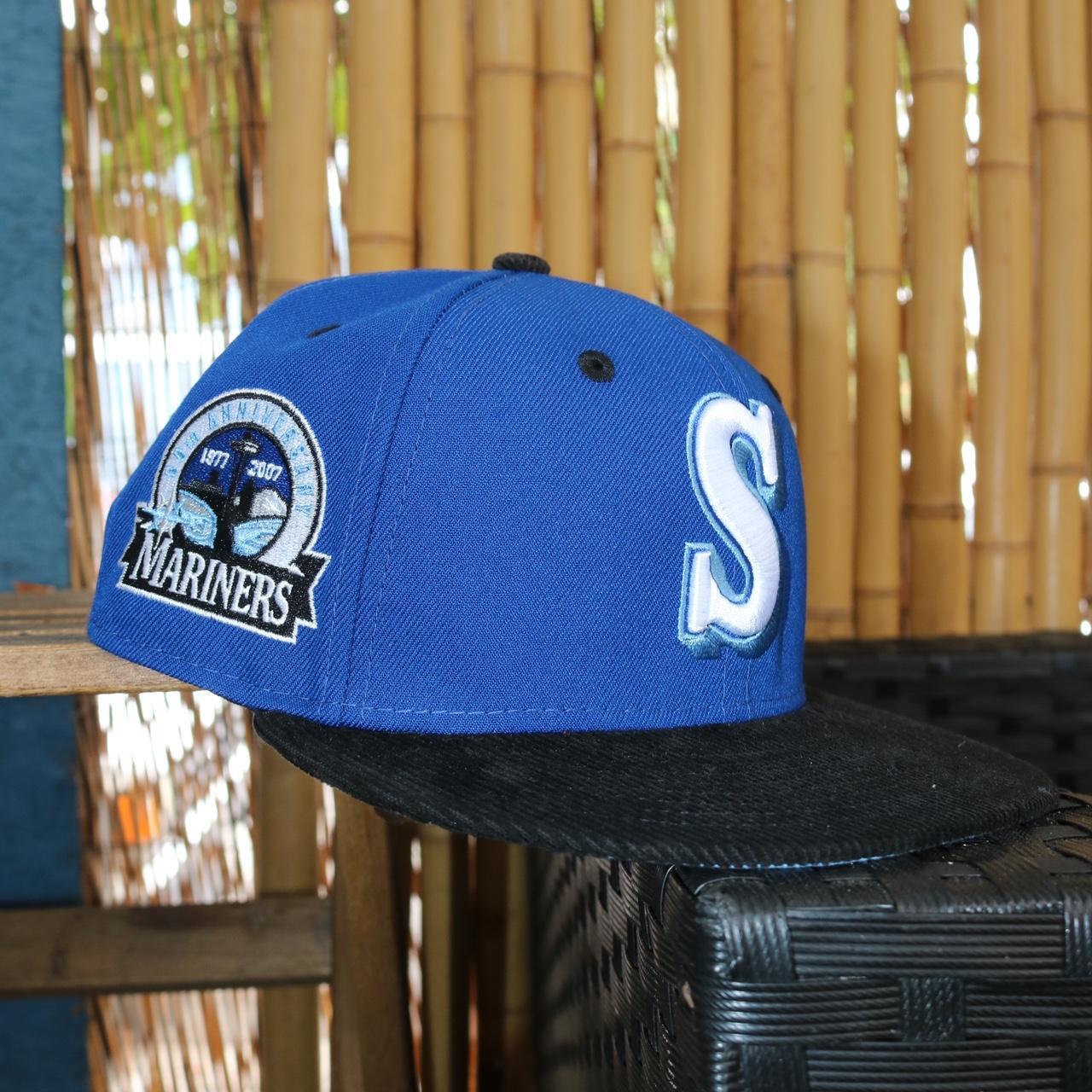 Vintage Seattle mariners snapback. This snaps new - Depop