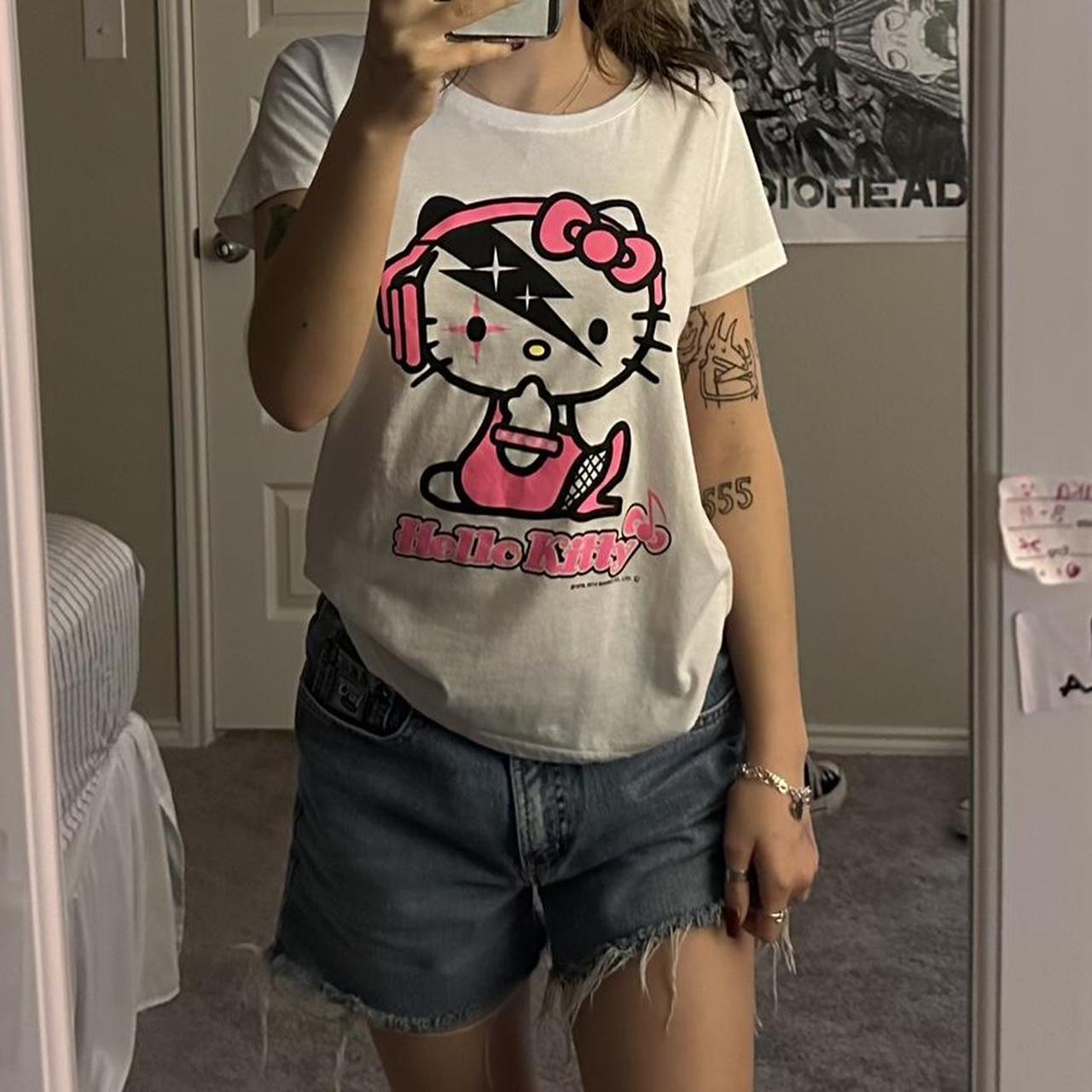 Sanrio Women's White and Pink T-shirt