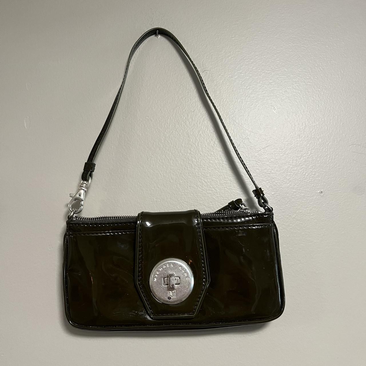 item listed by thenowandthenrack